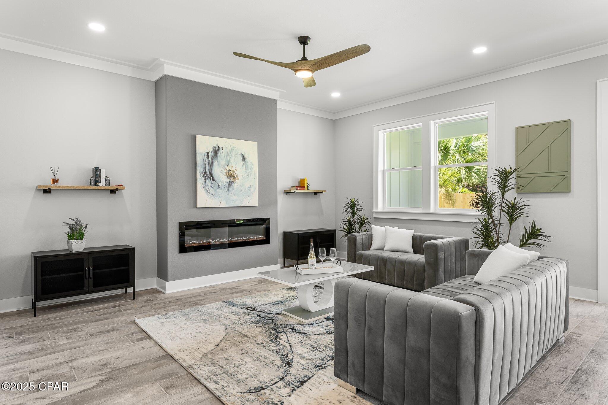 Hutchison's 1st To Bahama Bch - Residential