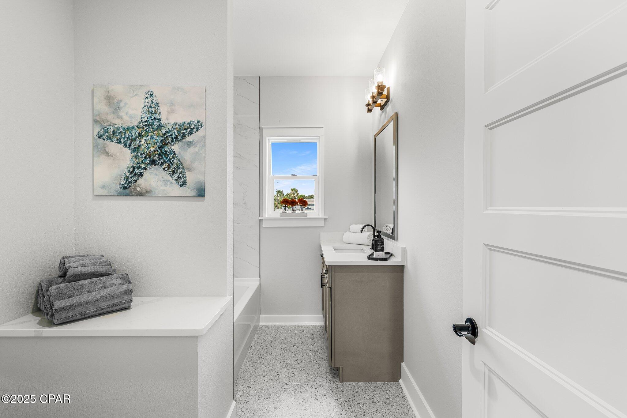 Hutchison's 1st To Bahama Bch - Residential