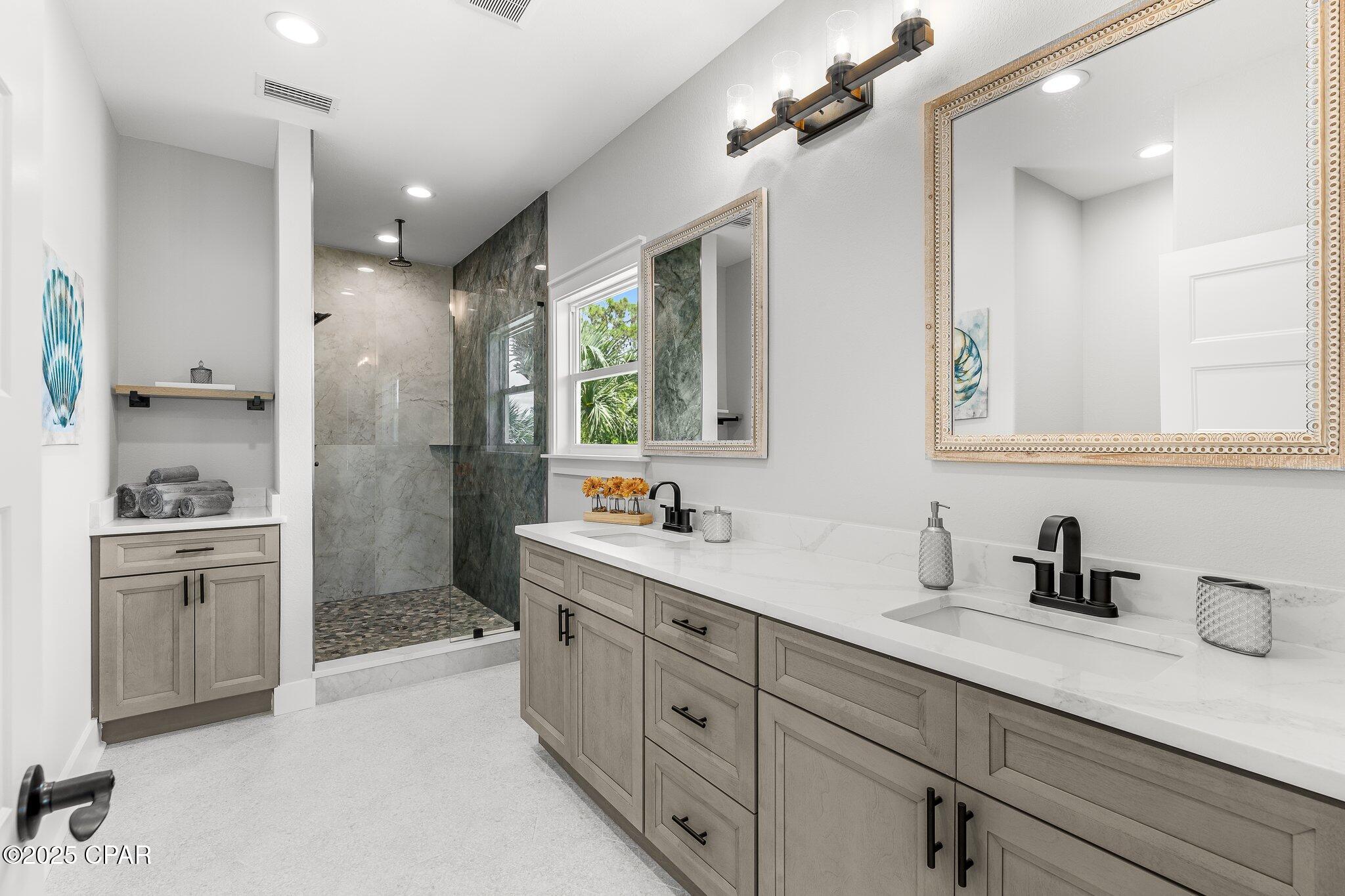 Hutchison's 1st To Bahama Bch - Residential