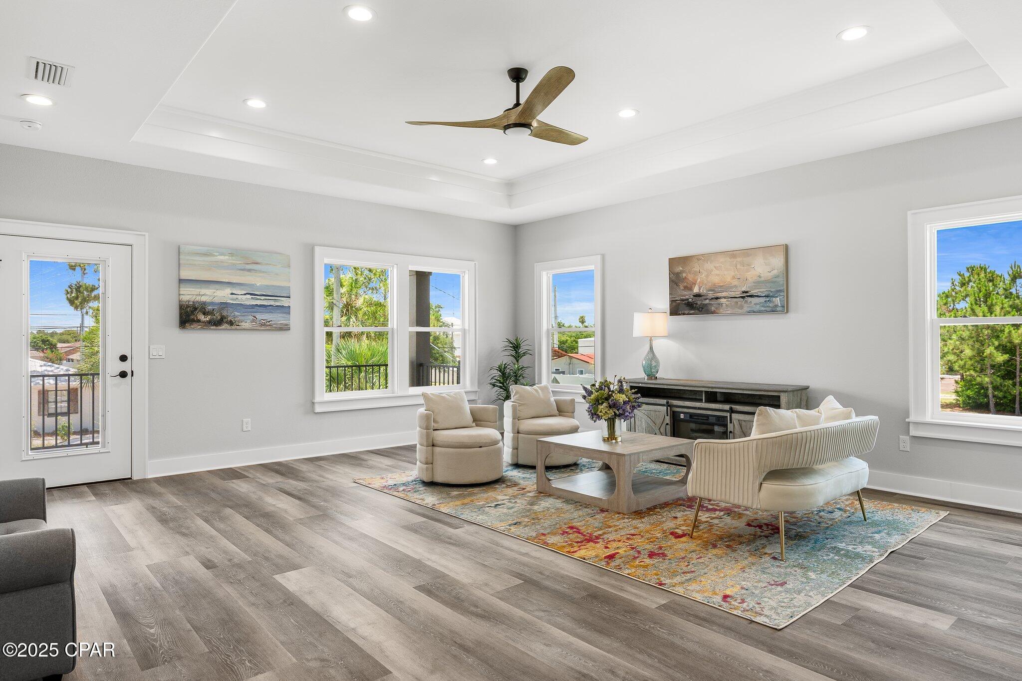 Hutchison's 1st To Bahama Bch - Residential