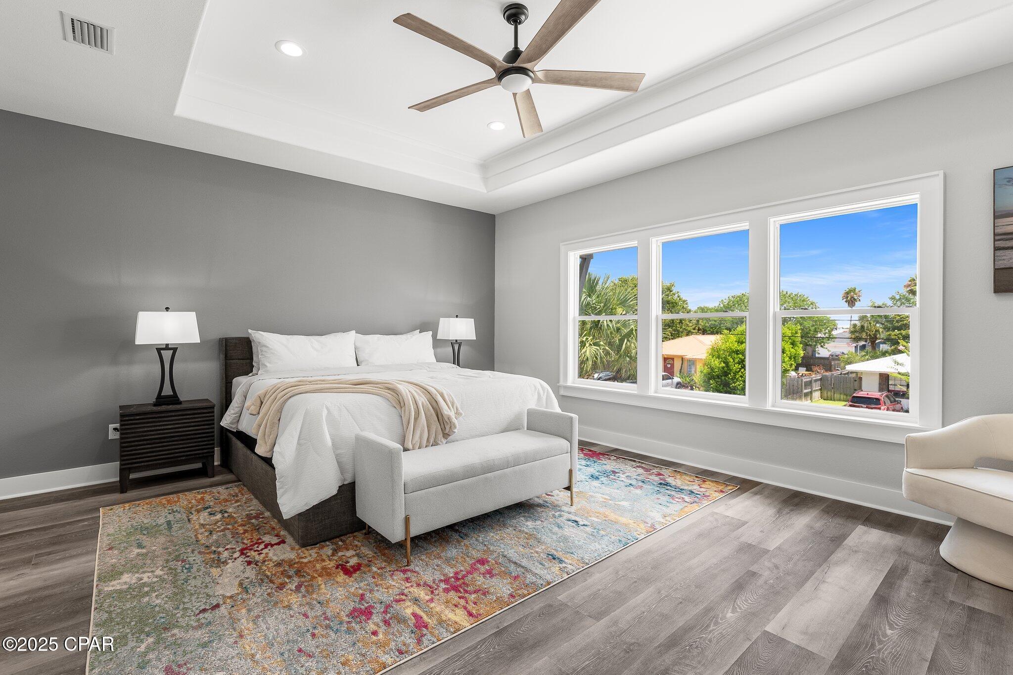 Hutchison's 1st To Bahama Bch - Residential