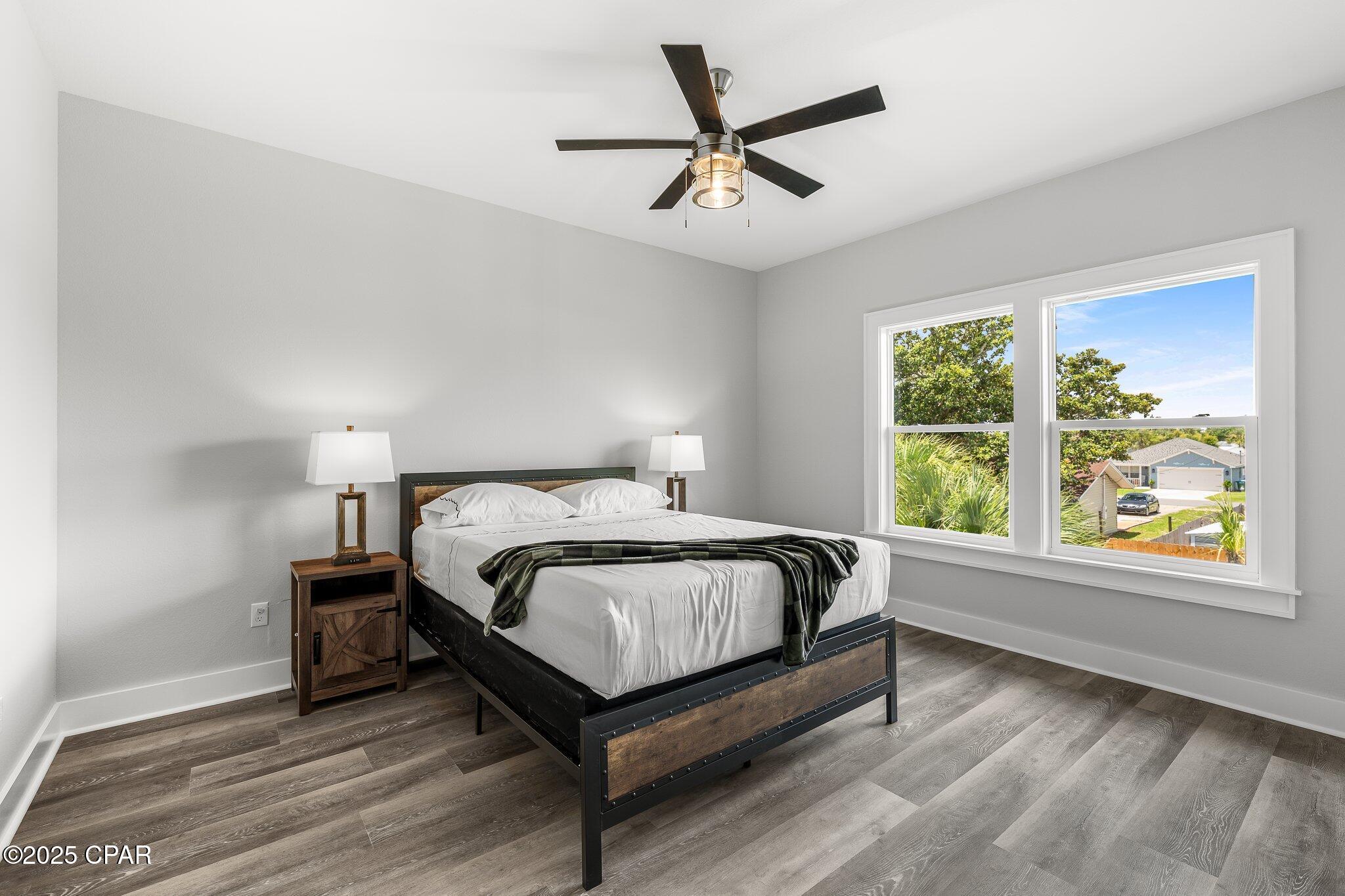 Hutchison's 1st To Bahama Bch - Residential