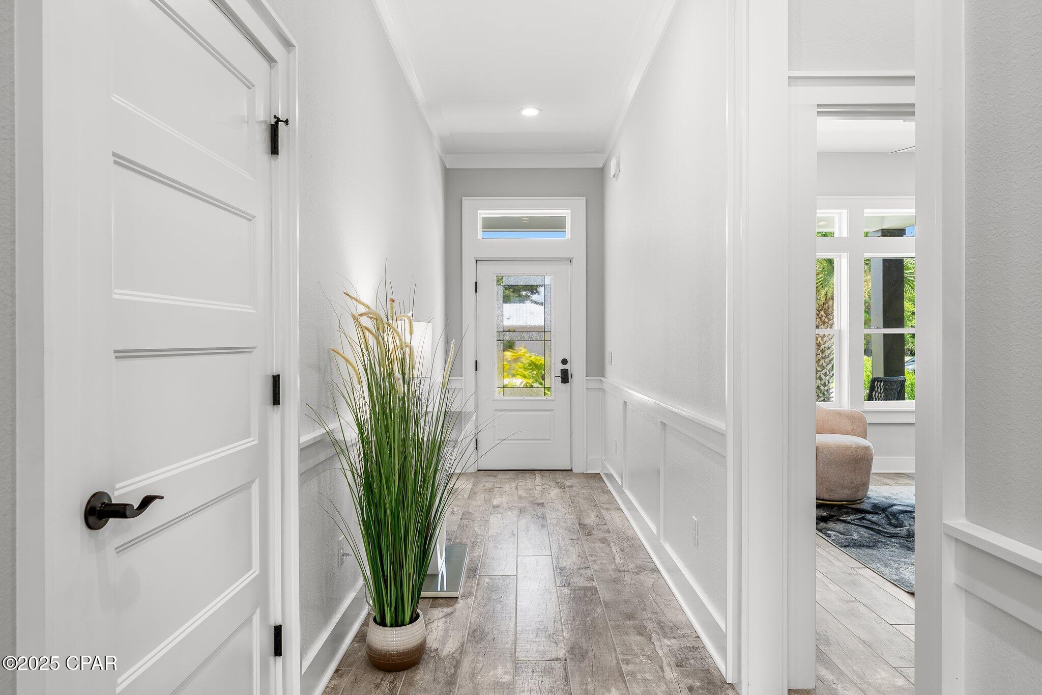 Hutchison's 1st To Bahama Bch - Residential