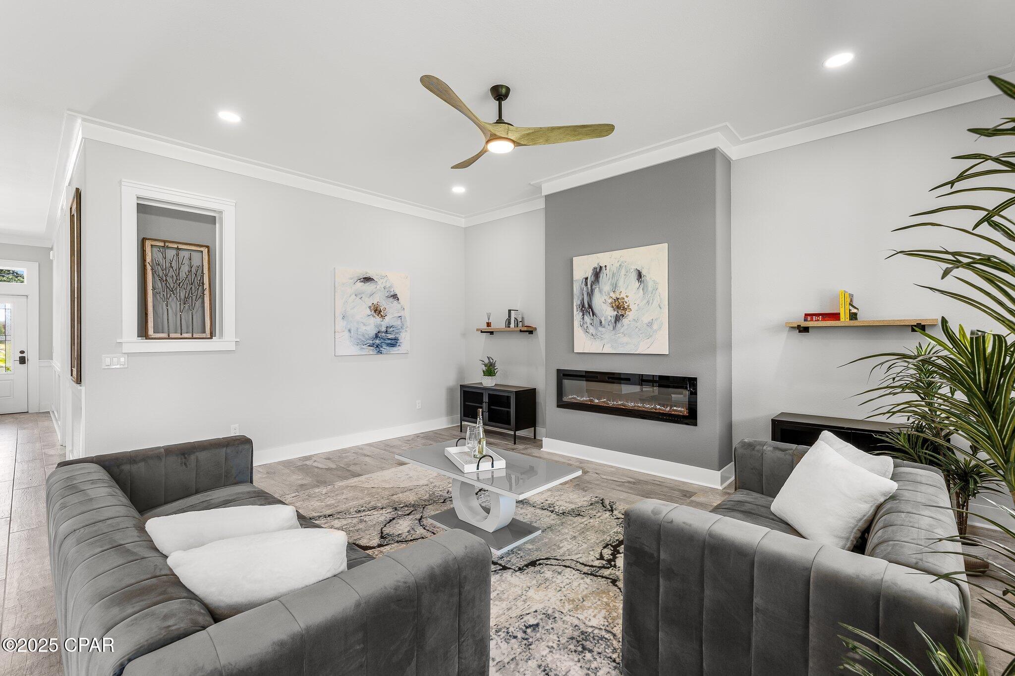 Hutchison's 1st To Bahama Bch - Residential