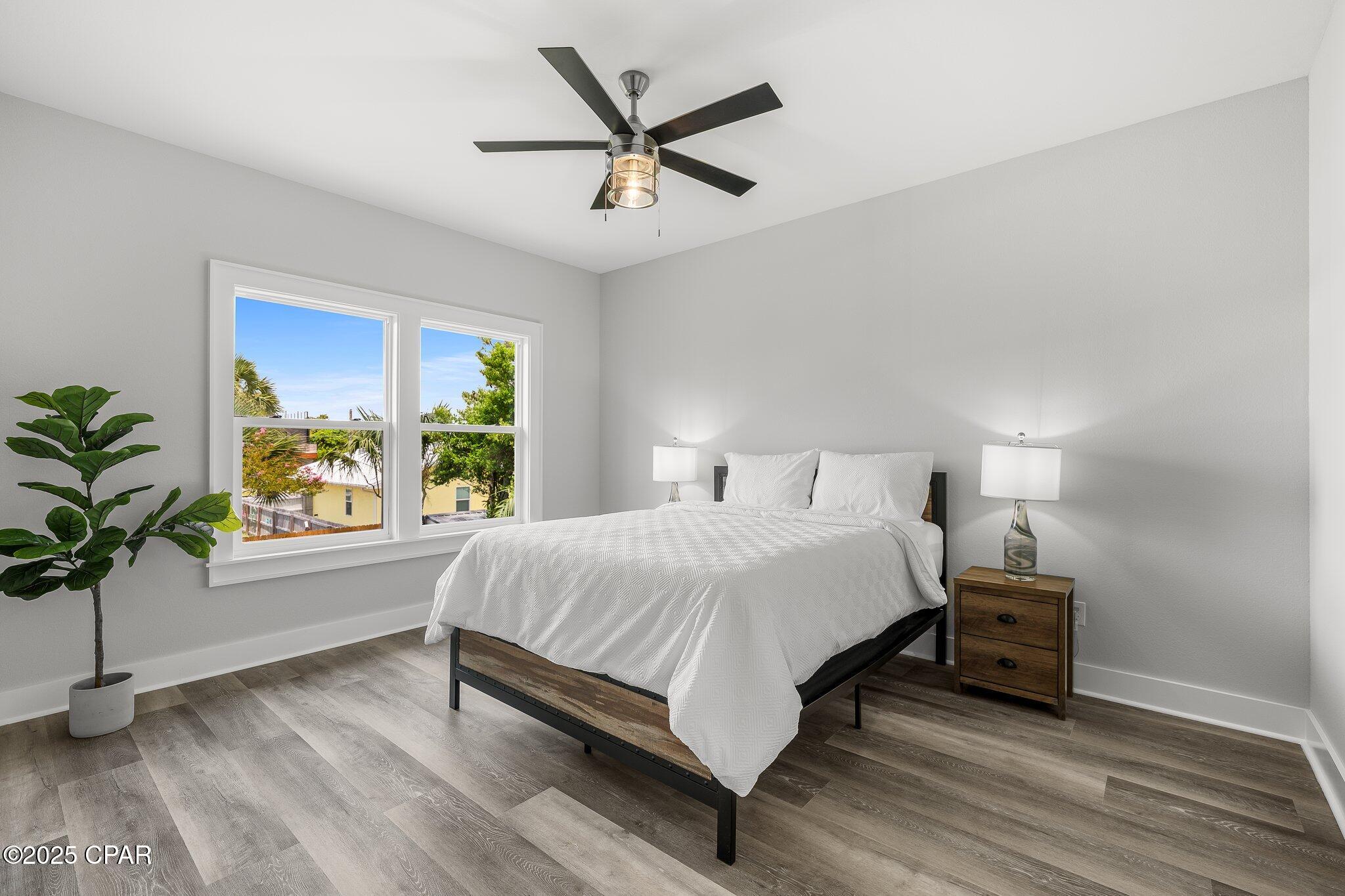 Hutchison's 1st To Bahama Bch - Residential