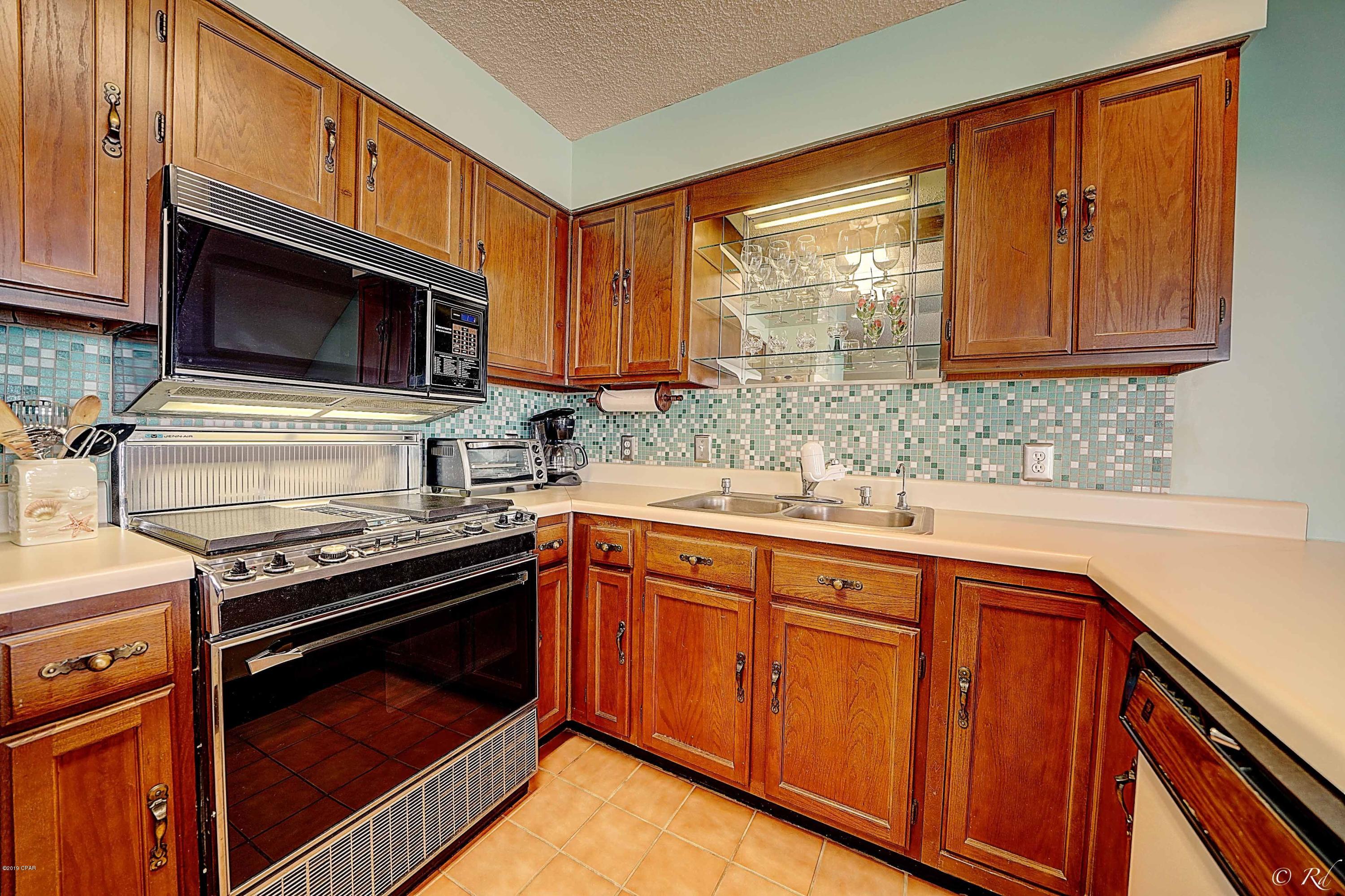 Emerald Shores Condo - Residential