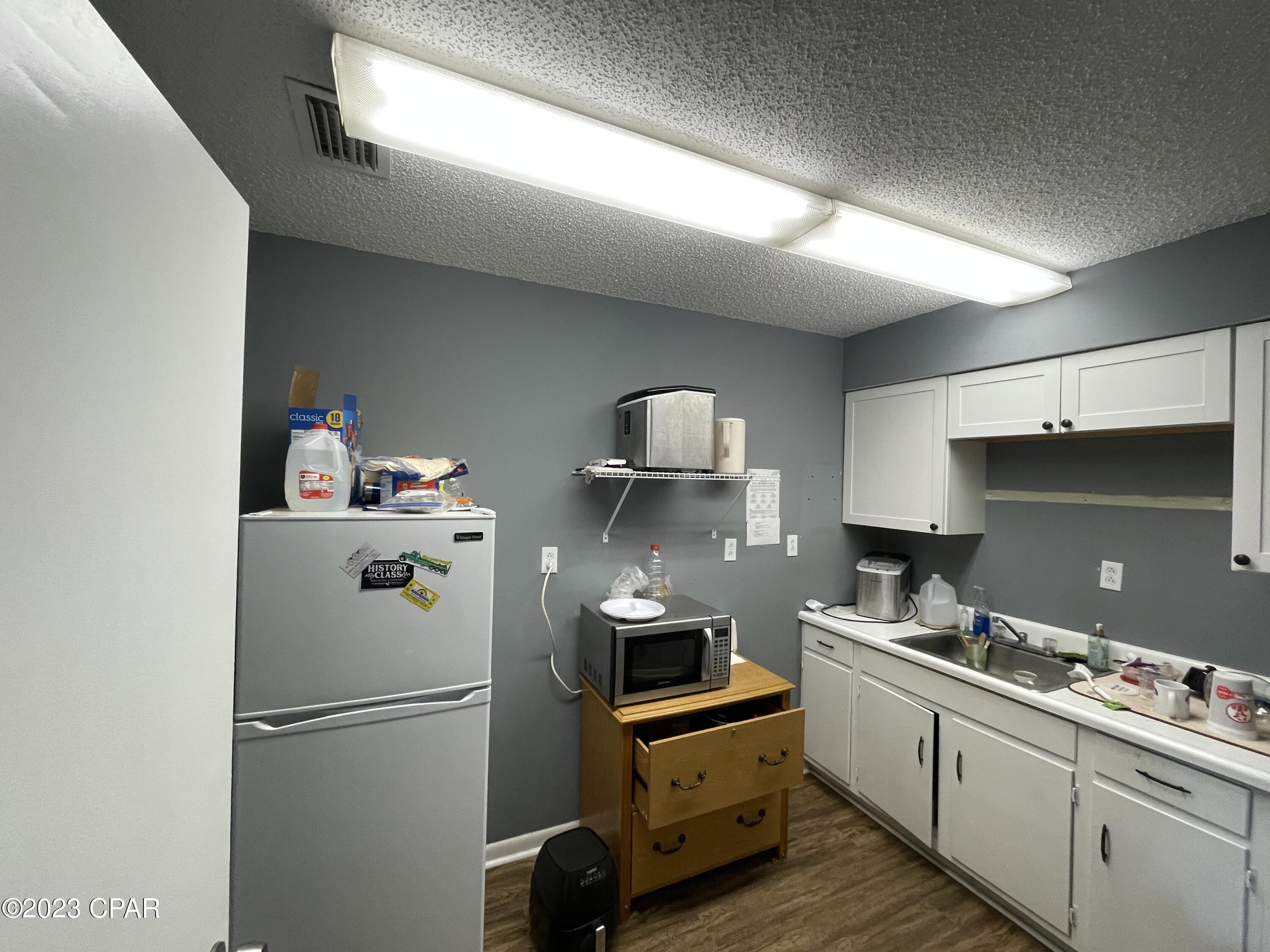 [No Recorded Subdiv] - Commercial Sale