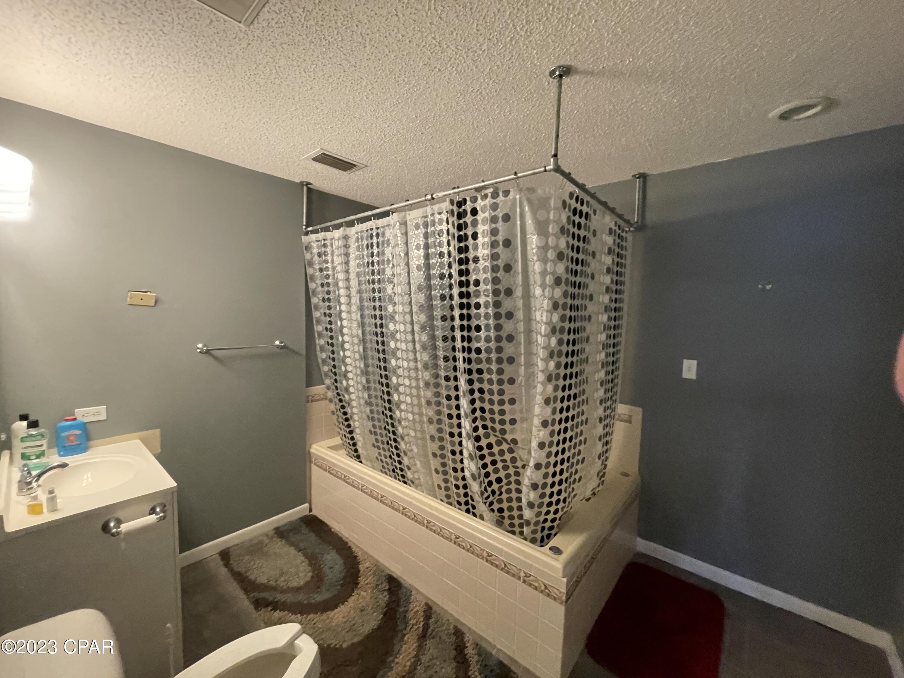 [No Recorded Subdiv] - Commercial Sale