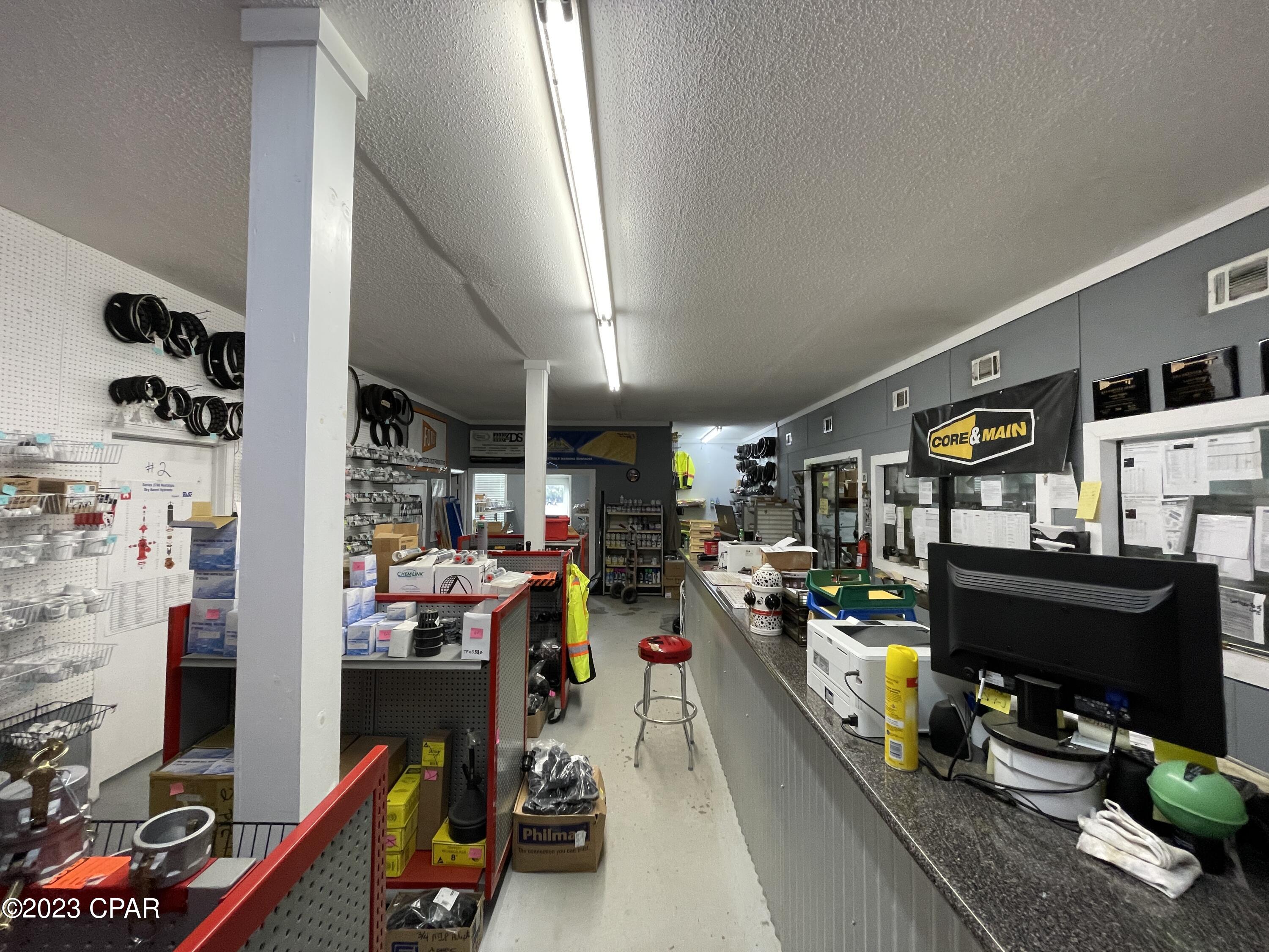 [No Recorded Subdiv] - Commercial Sale