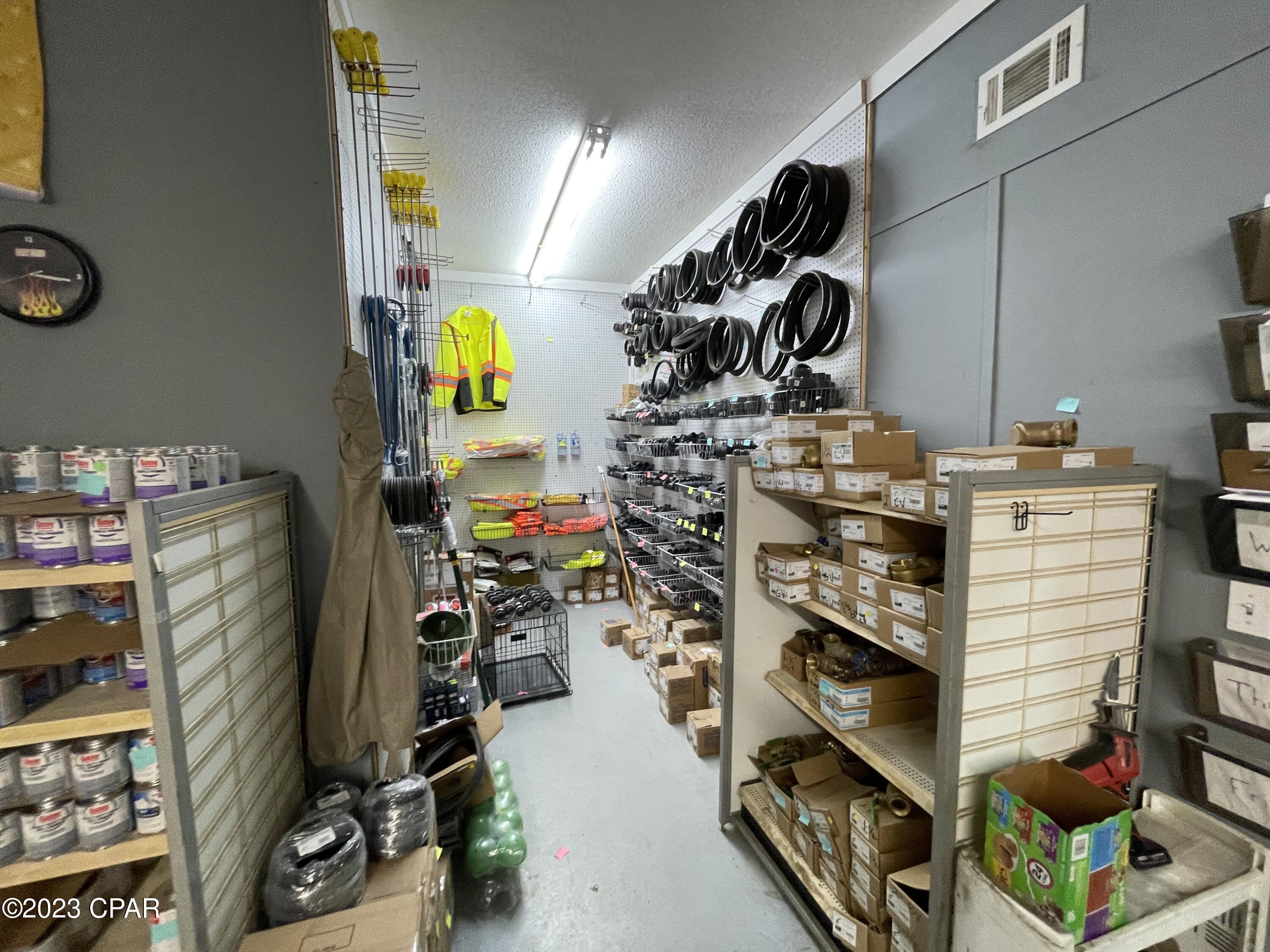 [No Recorded Subdiv] - Commercial Sale