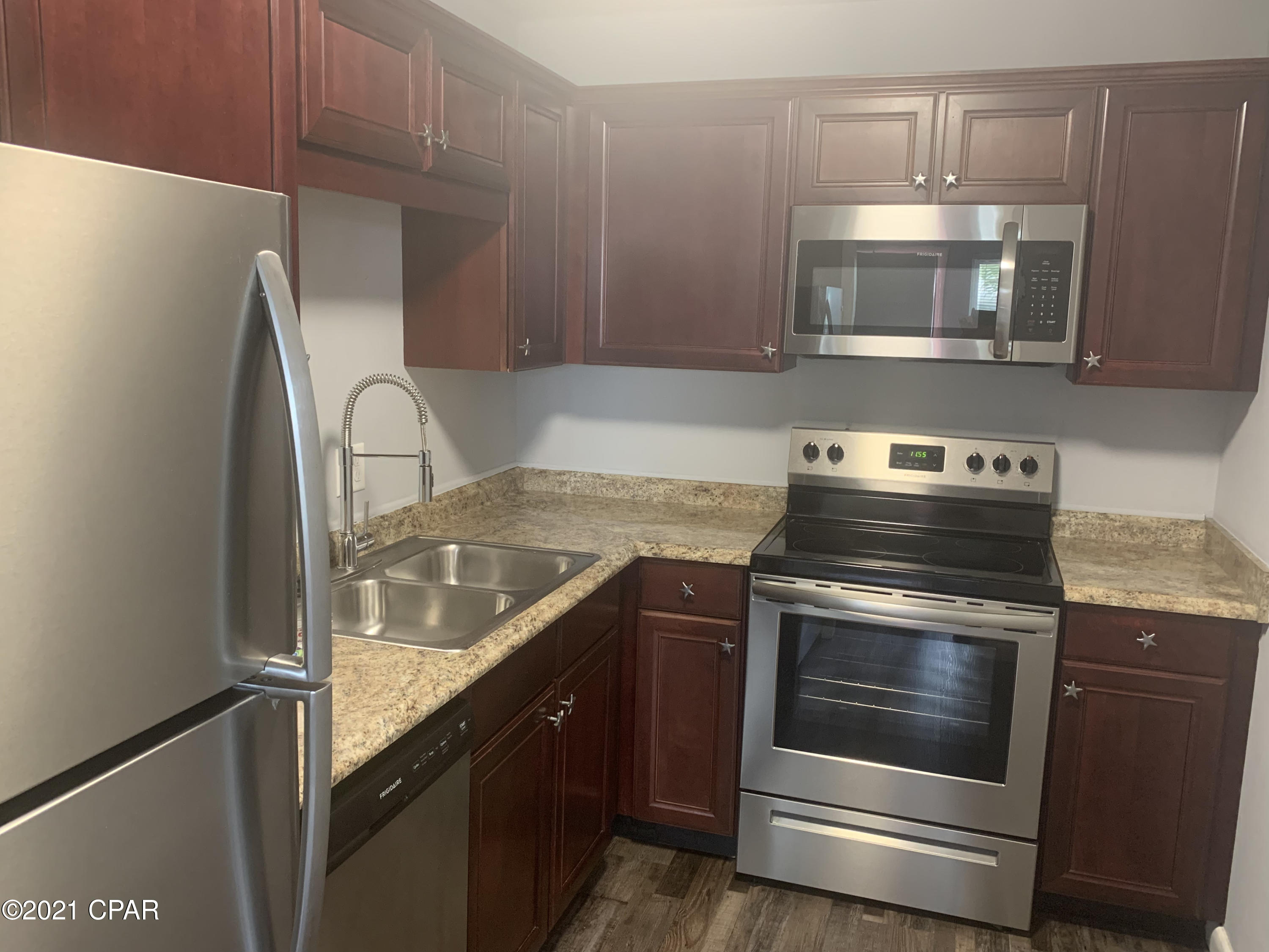 Saint Andrews Harbour Condo - Residential