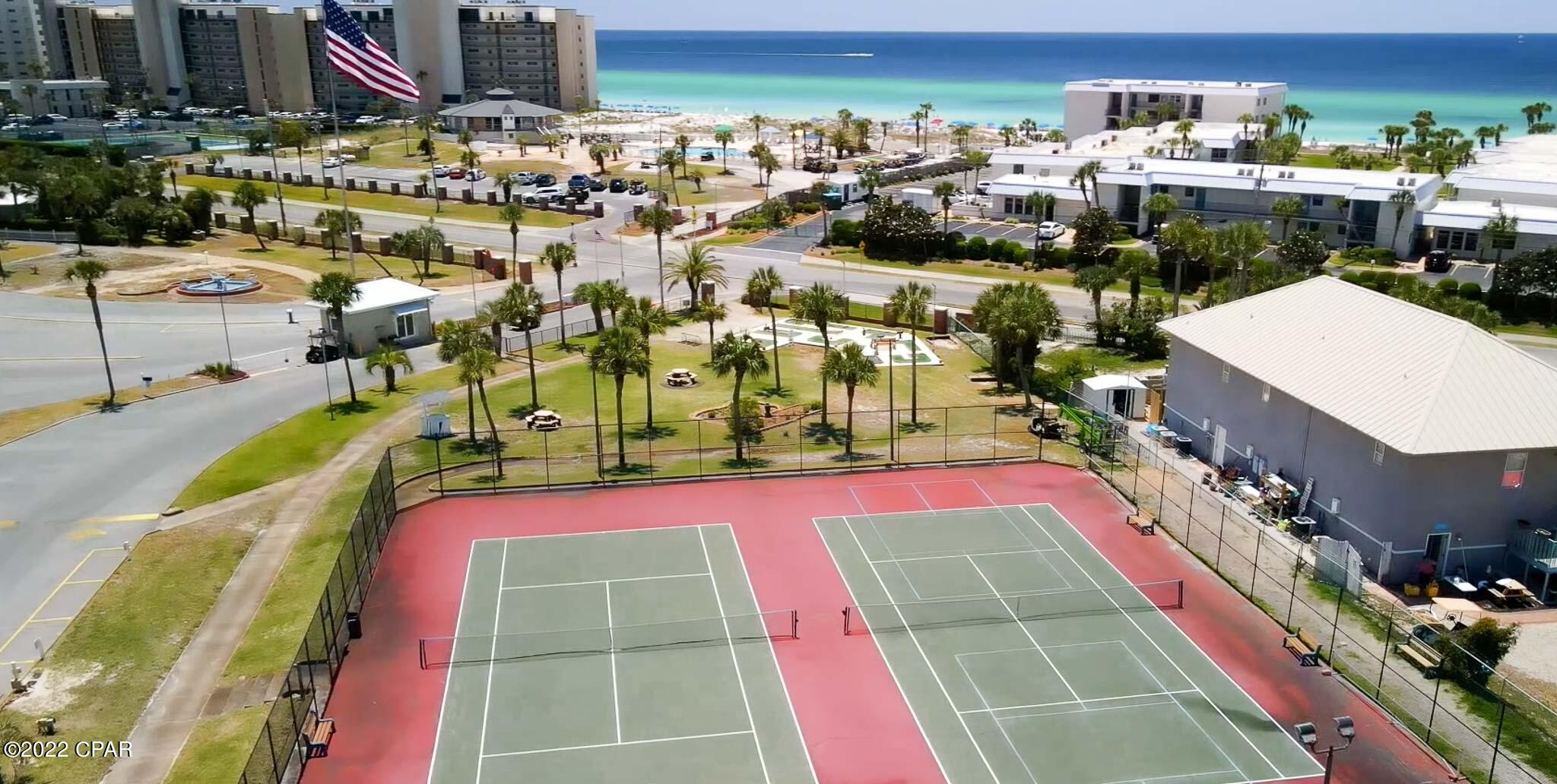 Venture Out Travel Trail - Land