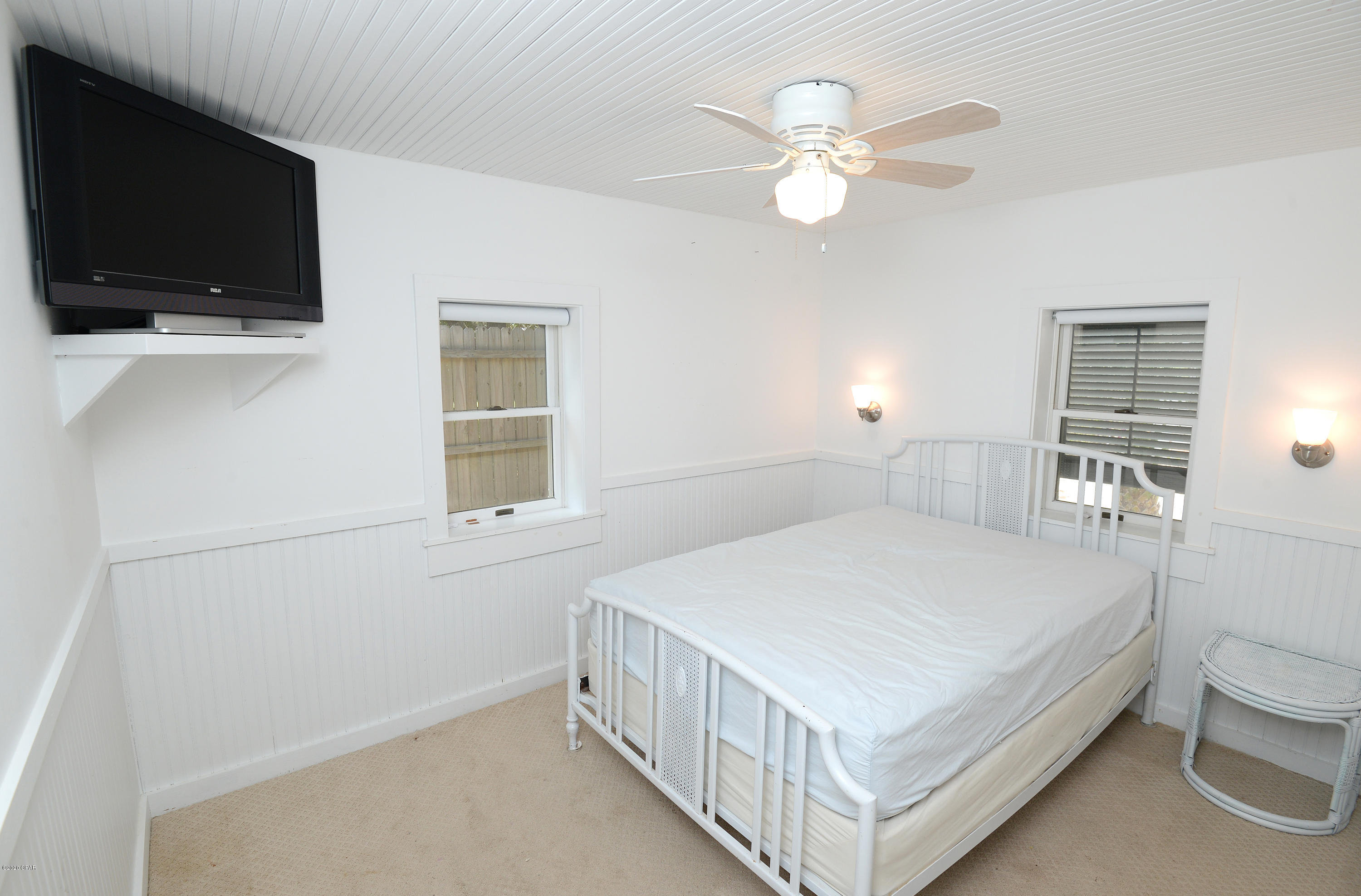 Laguna Beach Estates 7th Add - Residential