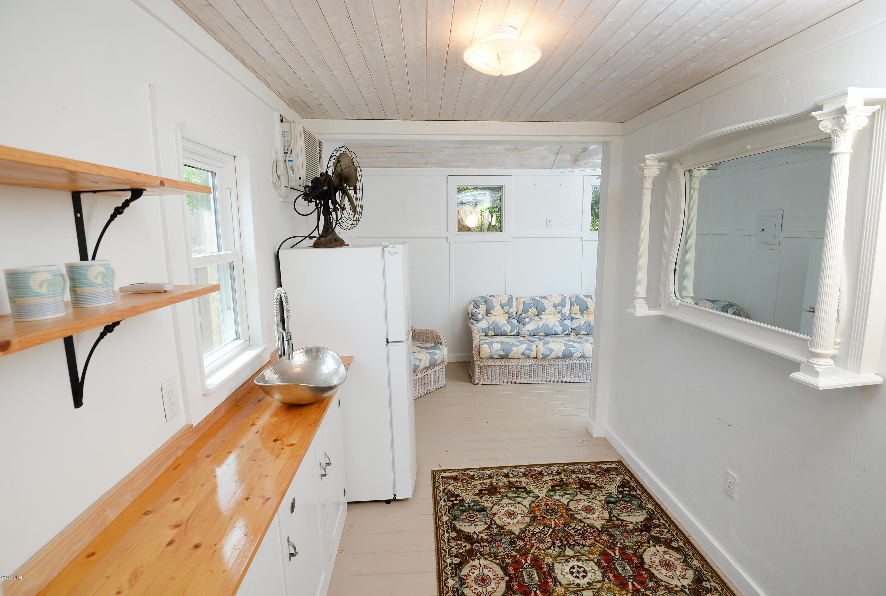 Laguna Beach Estates 7th Add - Residential