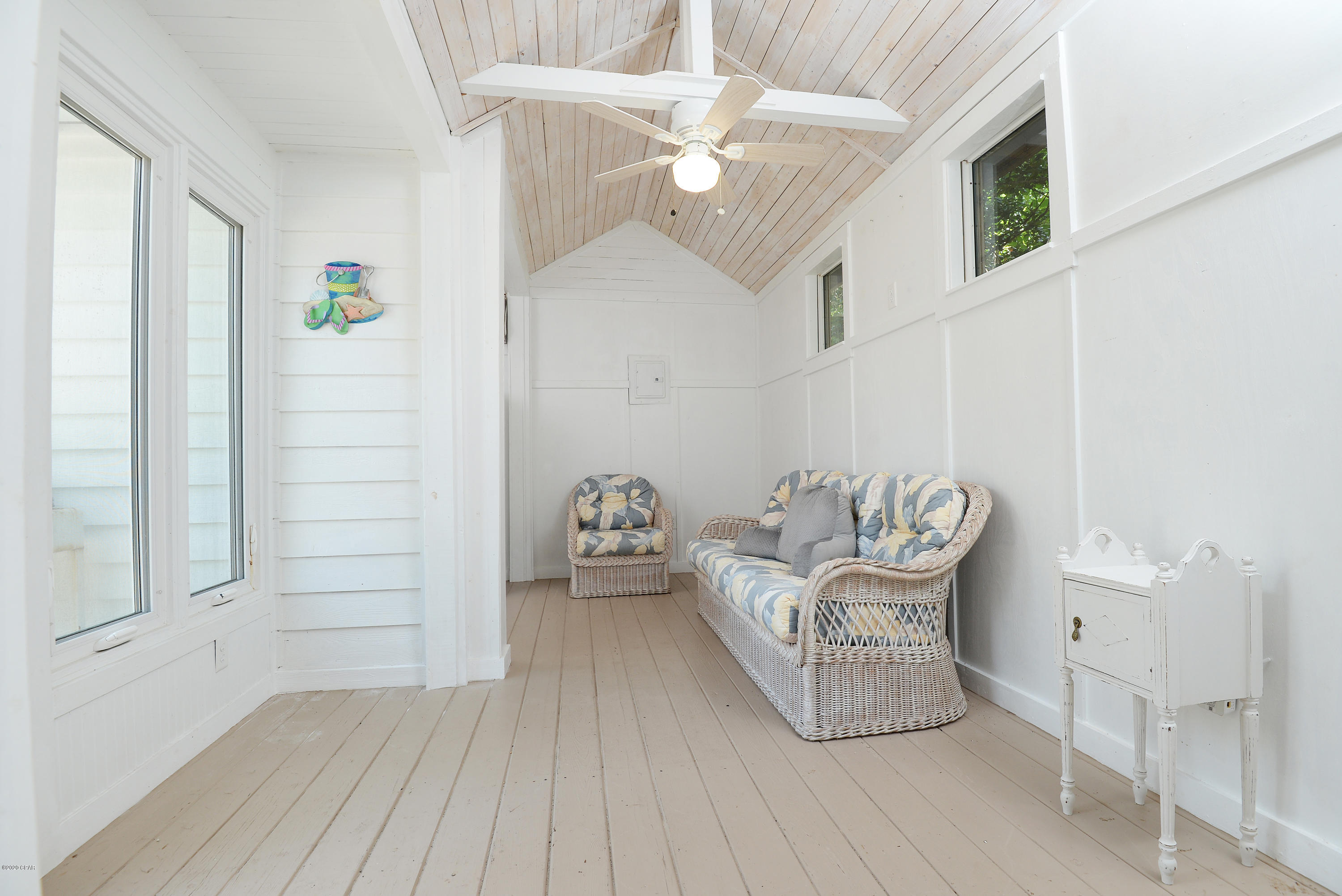 Laguna Beach Estates 7th Add - Residential