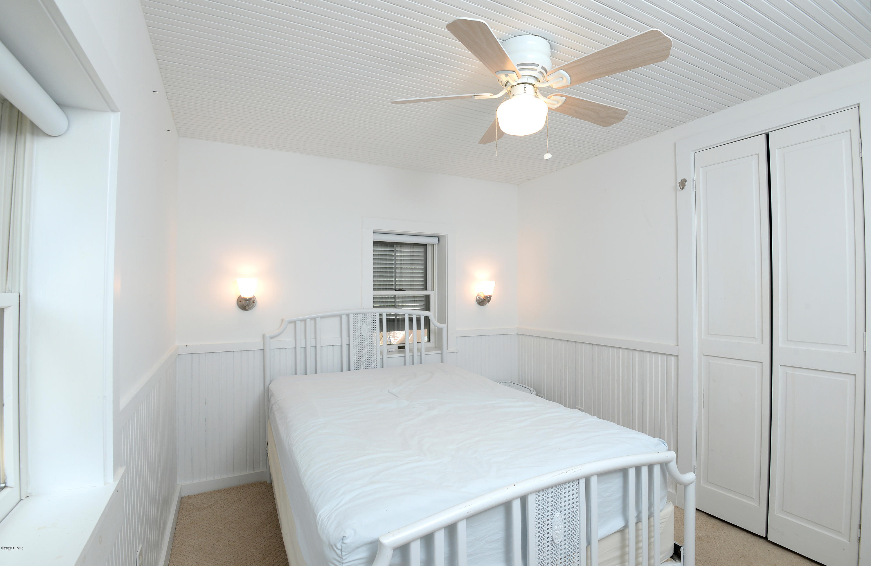 Laguna Beach Estates 7th Add - Residential