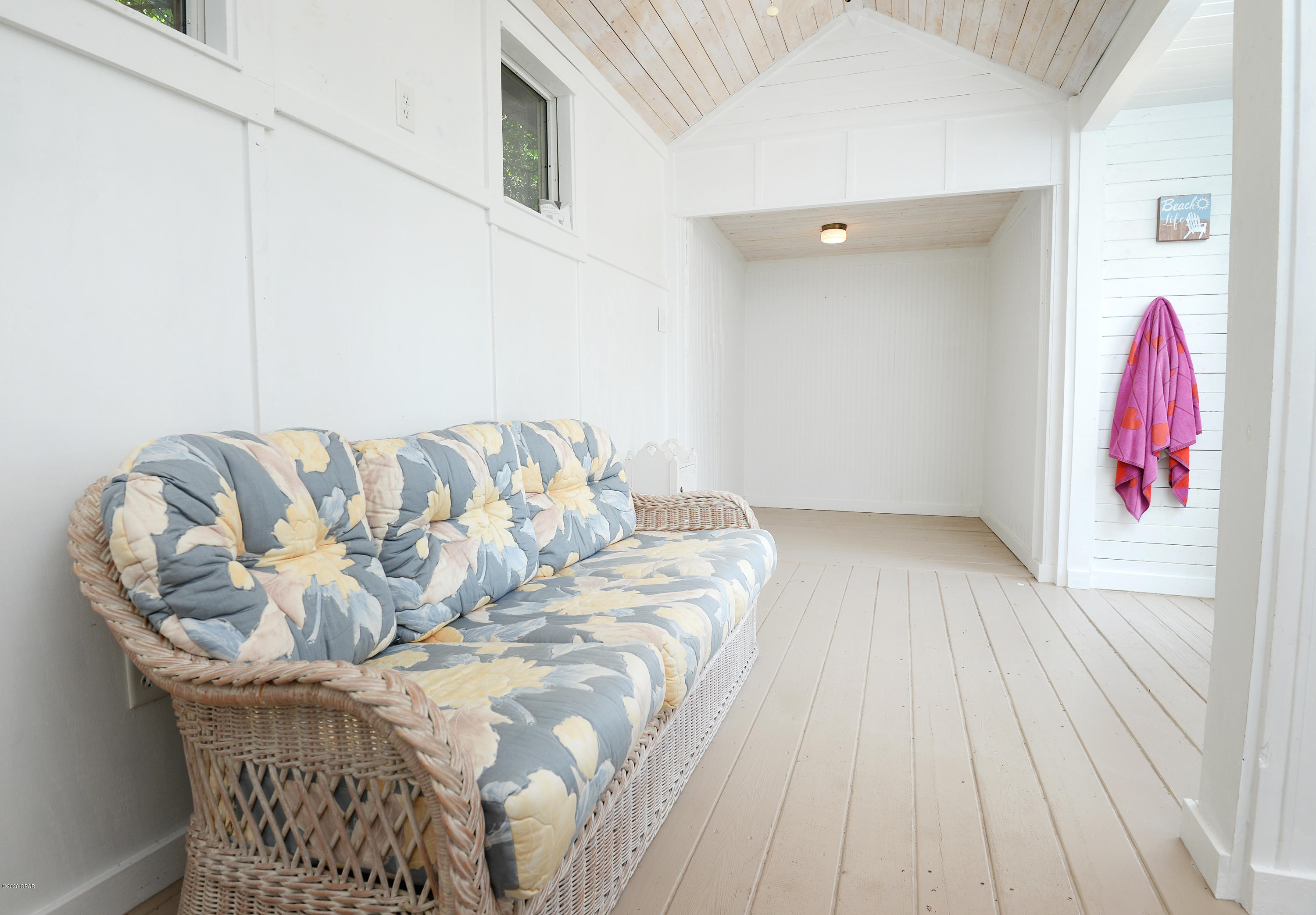 Laguna Beach Estates 7th Add - Residential