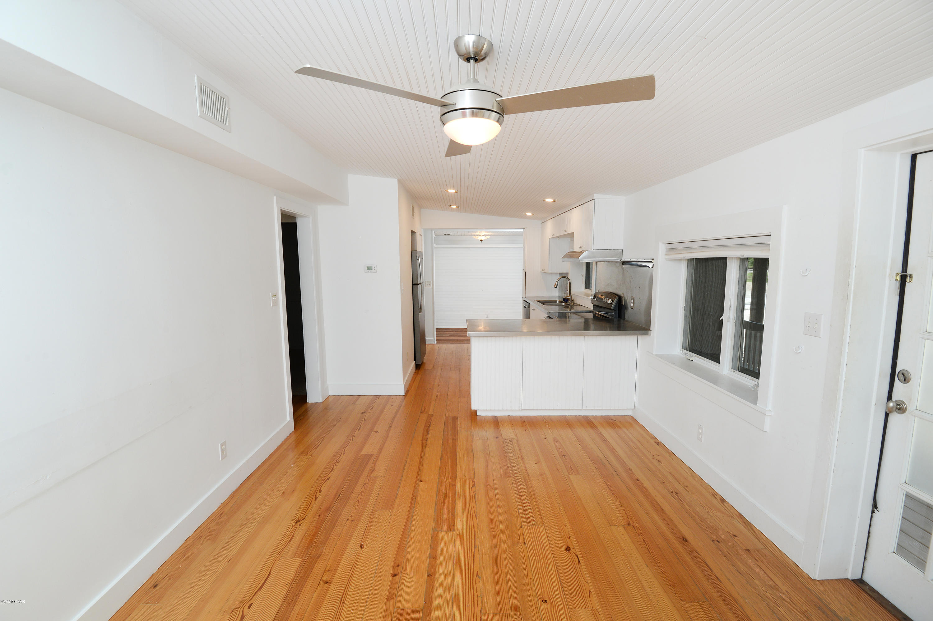 Laguna Beach Estates 7th Add - Residential