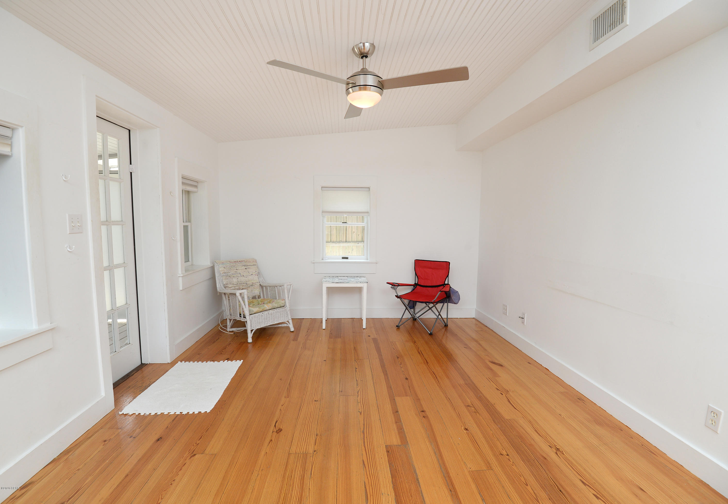 Laguna Beach Estates 7th Add - Residential