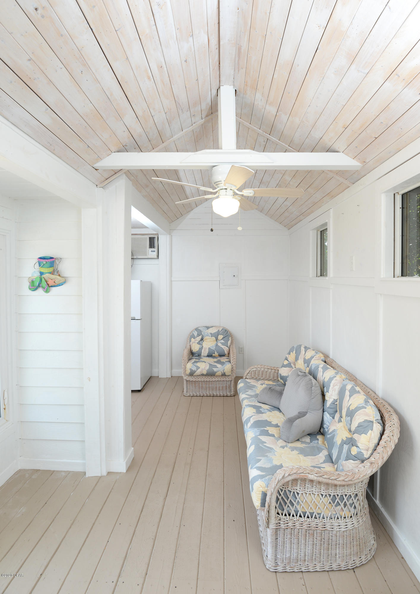 Laguna Beach Estates 7th Add - Residential