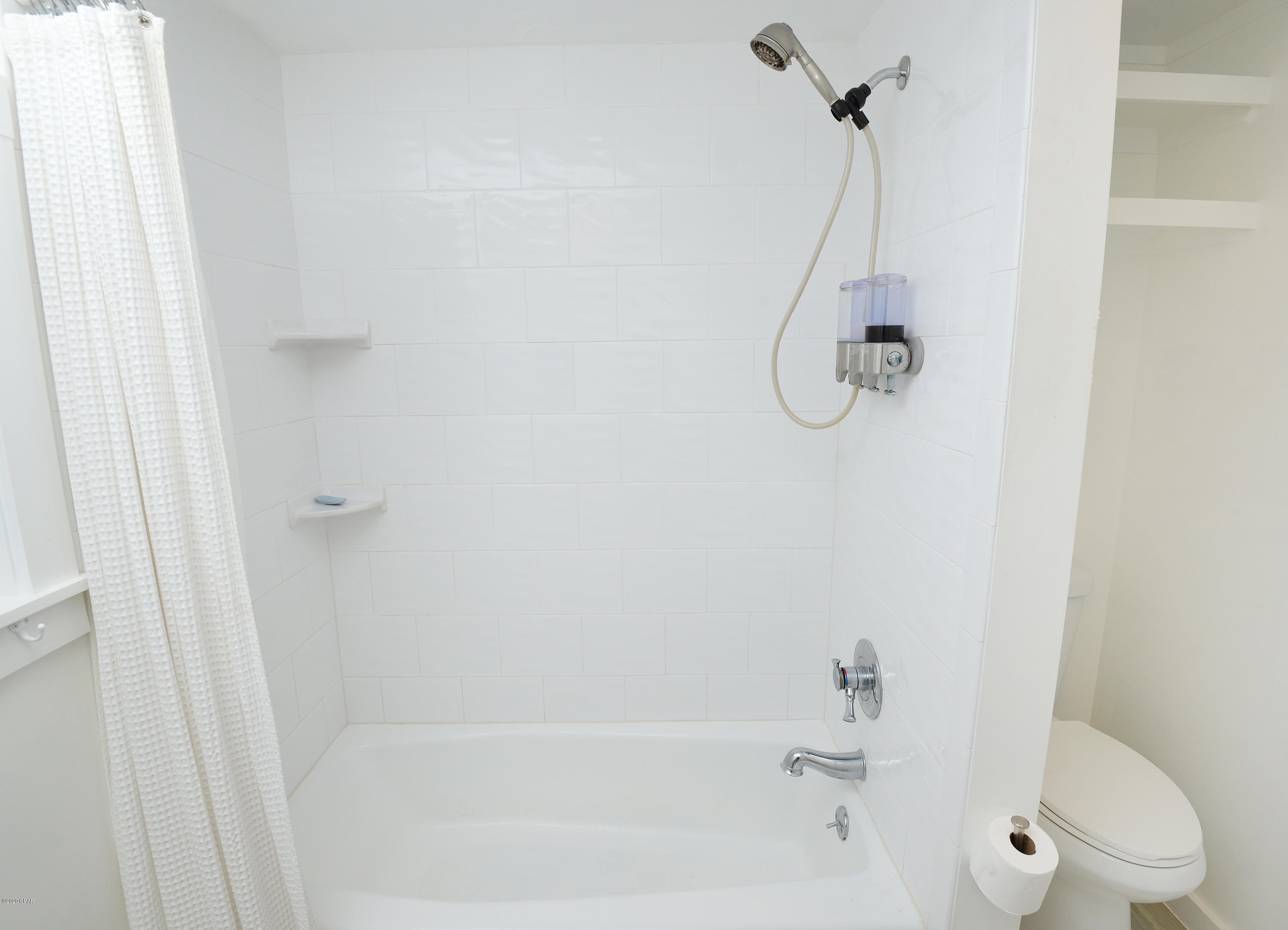 Laguna Beach Estates 7th Add - Residential