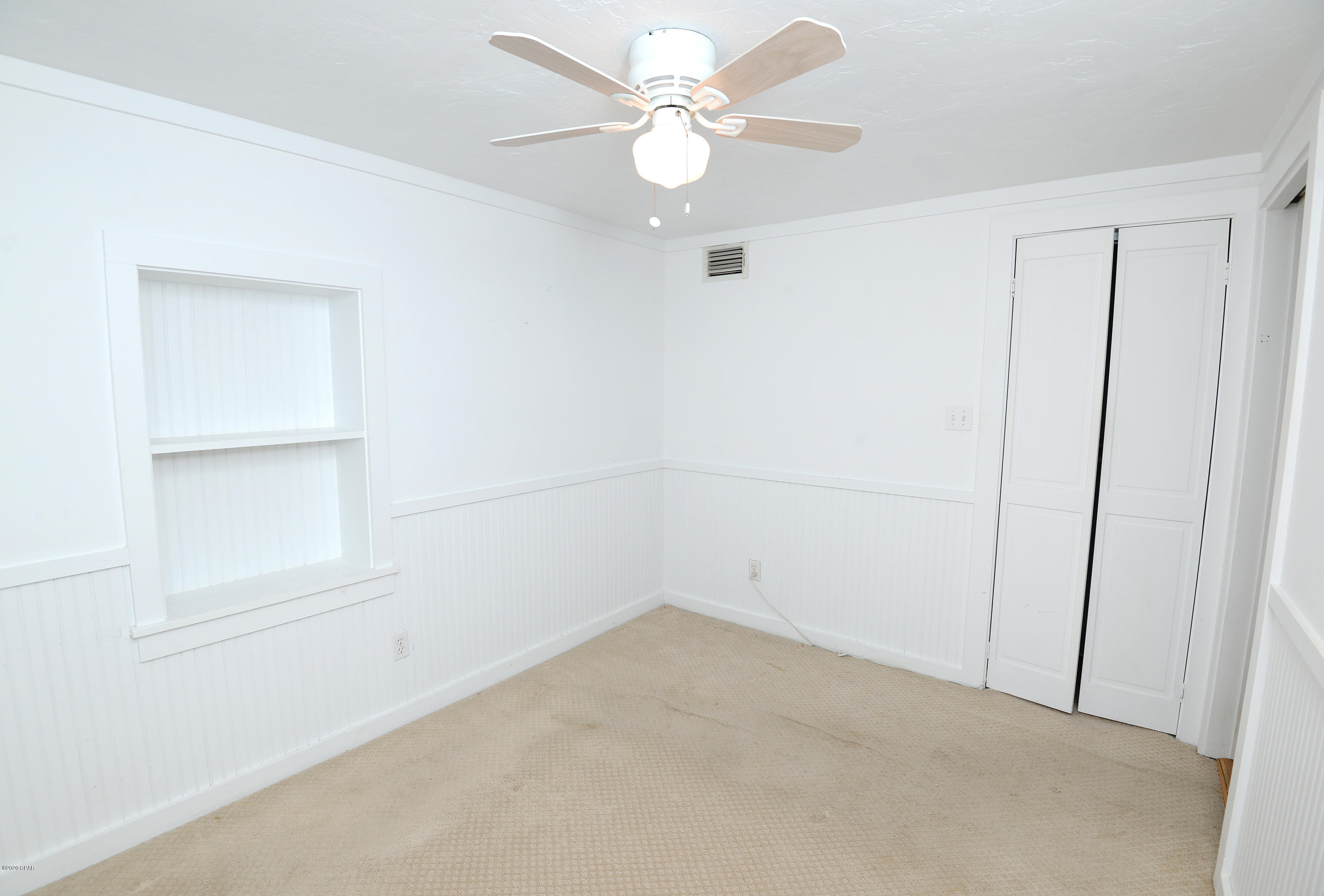 Laguna Beach Estates 7th Add - Residential