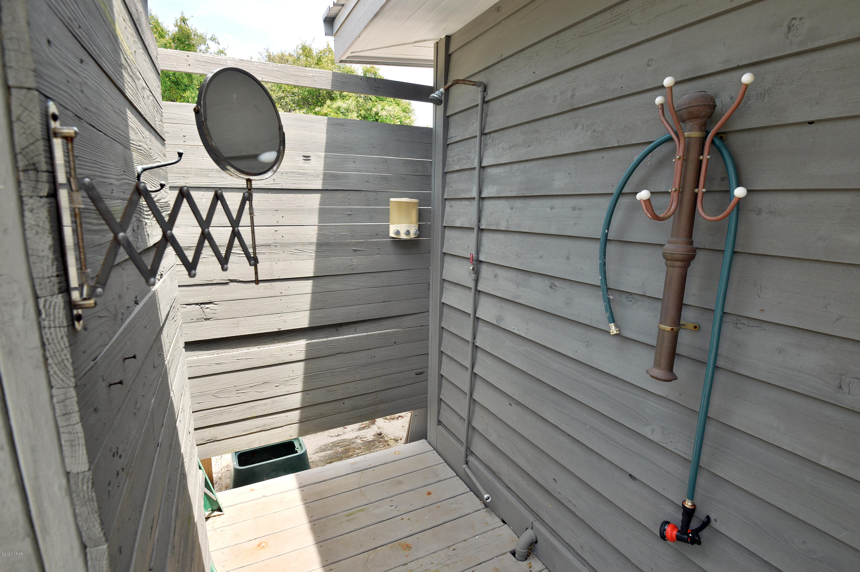 Laguna Beach Estates 7th Add - Residential