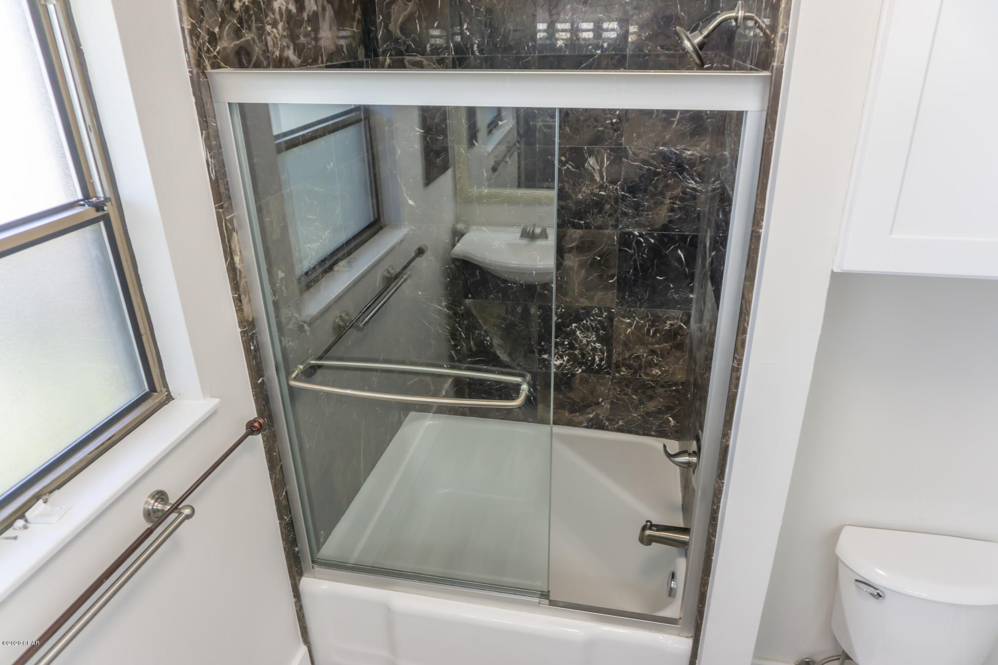 Woodlawn Unit 1 - Residential Lease