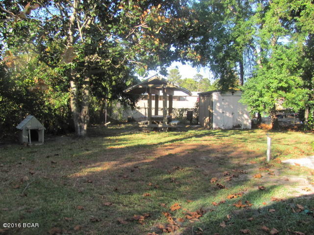 North Lagoon Oaks 1st - Residential Lease