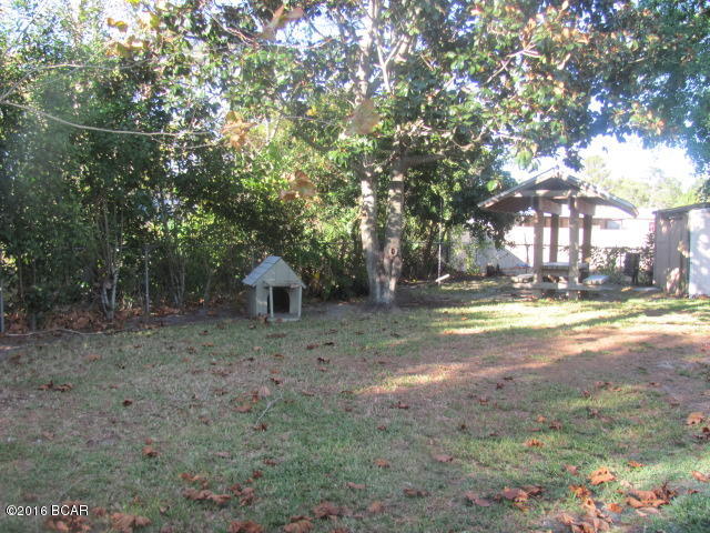 North Lagoon Oaks 1st - Residential Lease