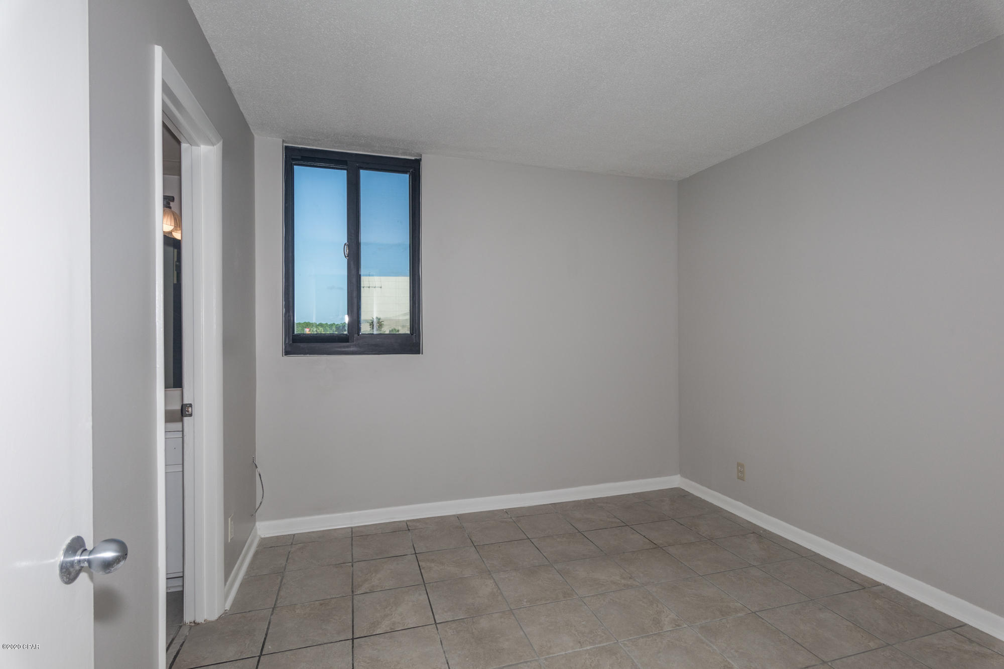 Sunbird Condo - Residential