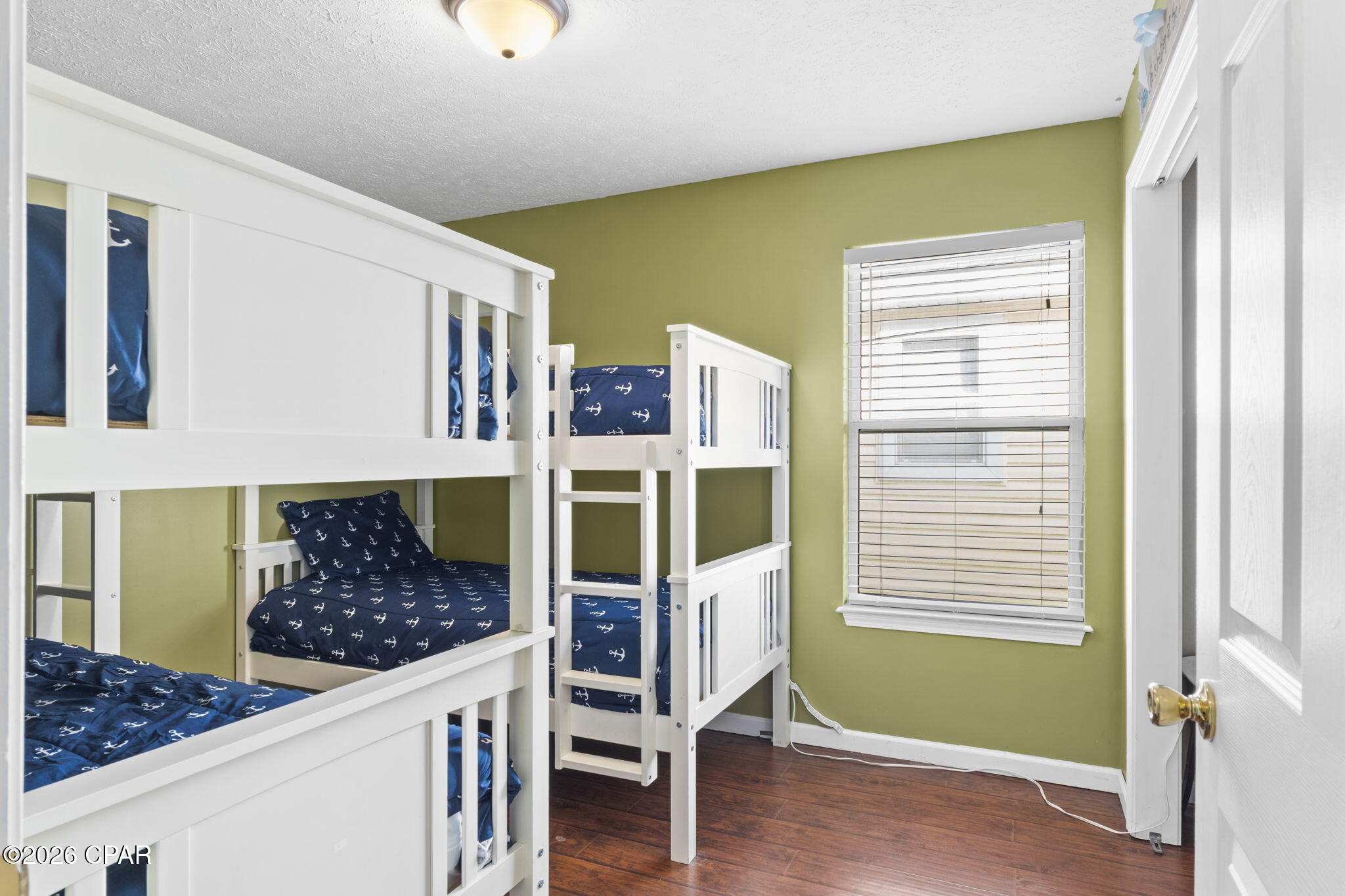 Palm Cove Phase III - Residential Lease