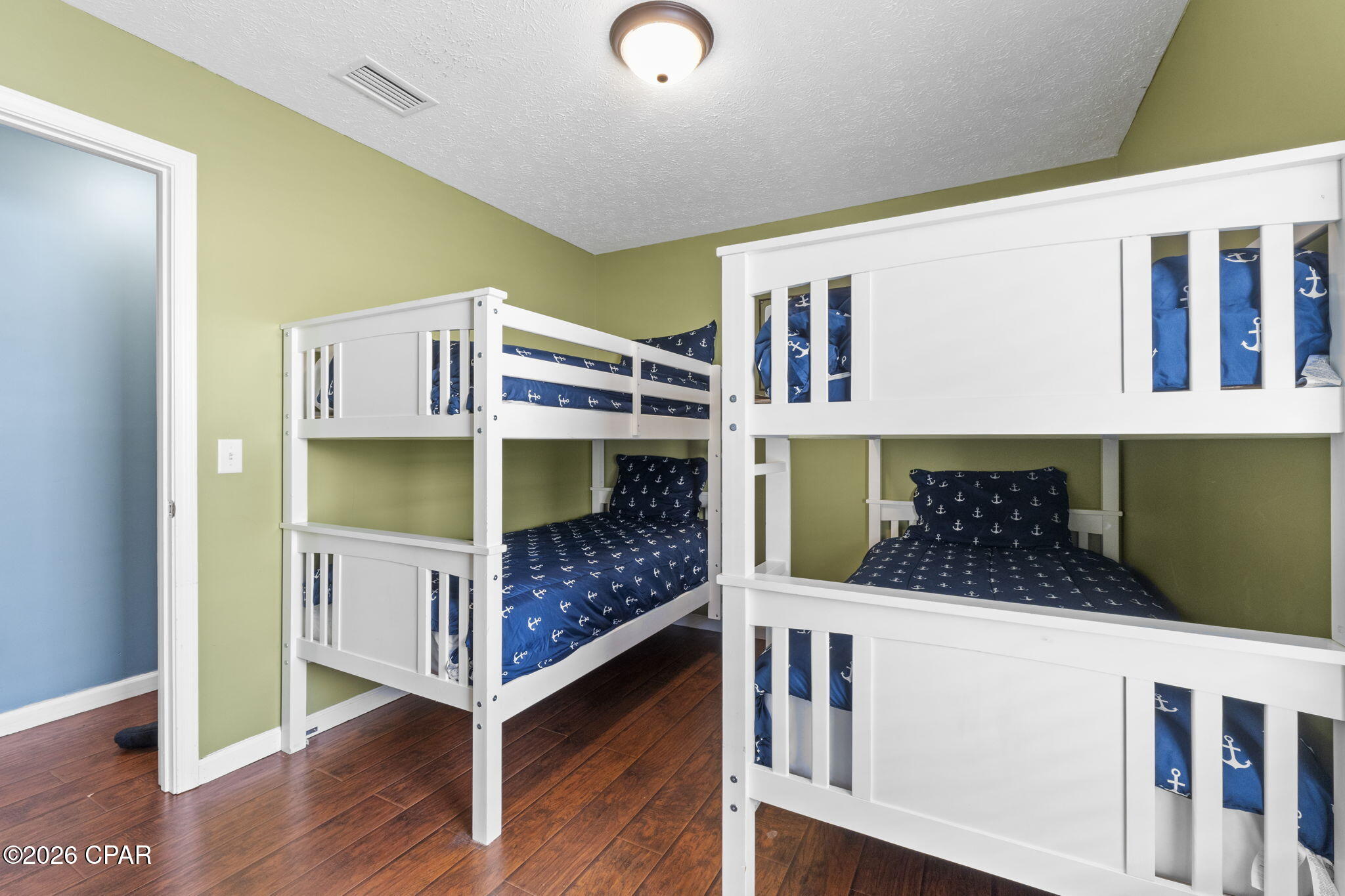 Palm Cove Phase III - Residential Lease