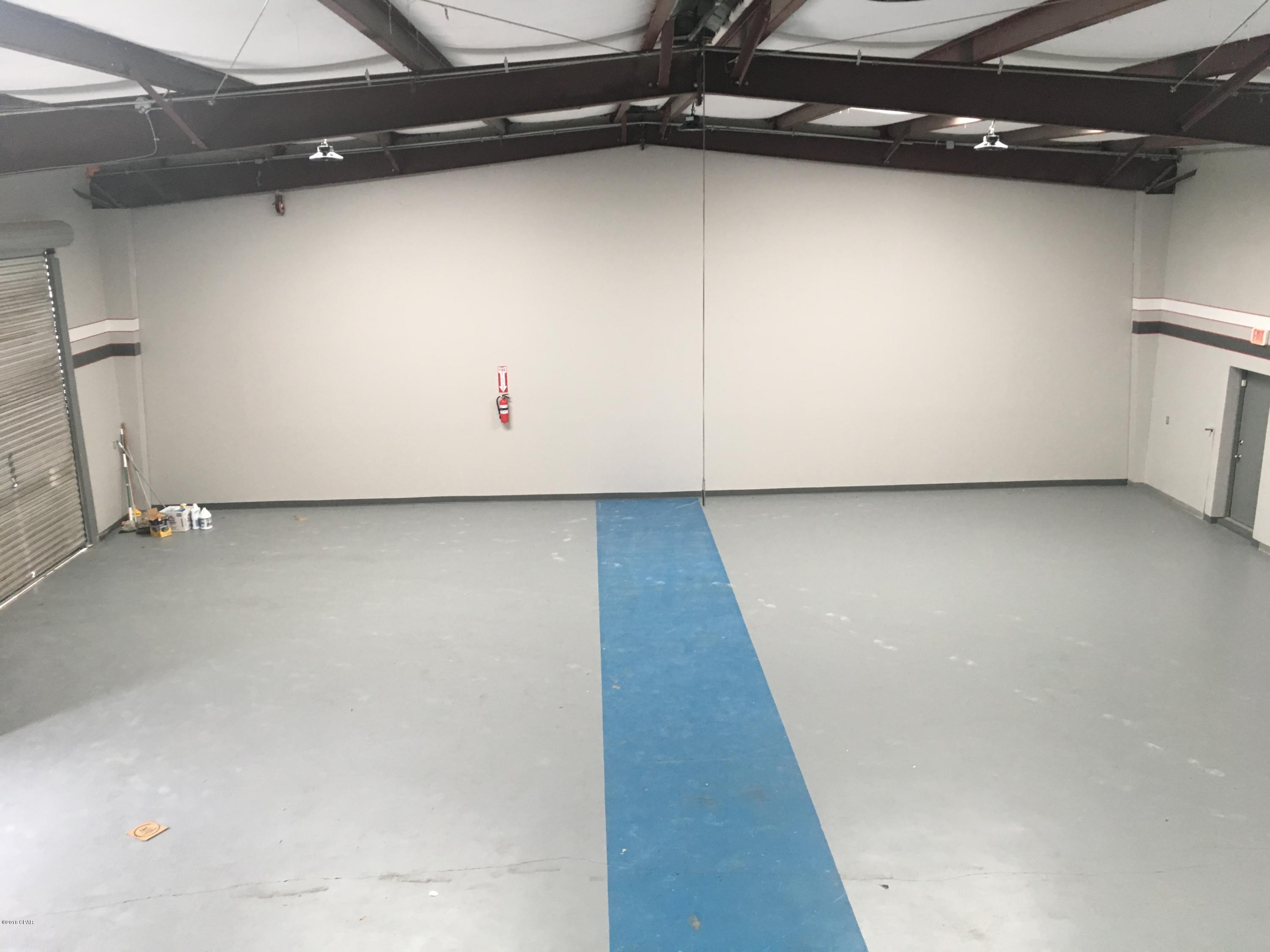 [No Recorded Subdiv] - Commercial Lease