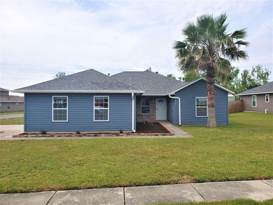 Seller has taken great pride in having this home repaired into an almost NEW home!  It shows very well!  Split bedroom plan with updated kitchen.  Living room is spacious with a corner fireplace.  Plus, you have to see the finished 2 car garage!  Located on a corner lot, this home has a large backyard with a privacy fence and it is located in one of the more popular subdivisons ... Shadow Bay which features sidewalks and an active neighborhood watch.  Call your favorite Realtor today for a private tour!  All important details should be verified by the appropriate specialist.