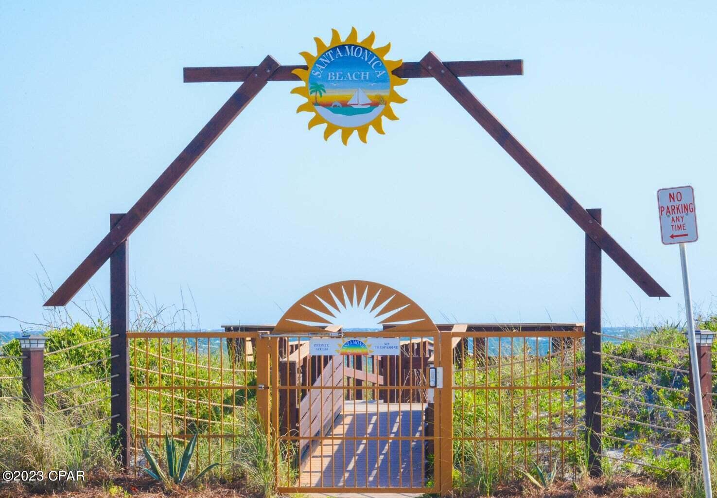 Santa Monica Beach - Residential