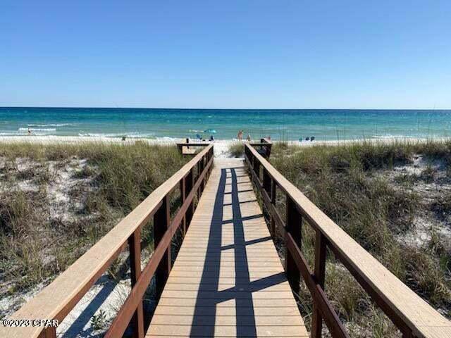 Santa Monica Beach - Residential
