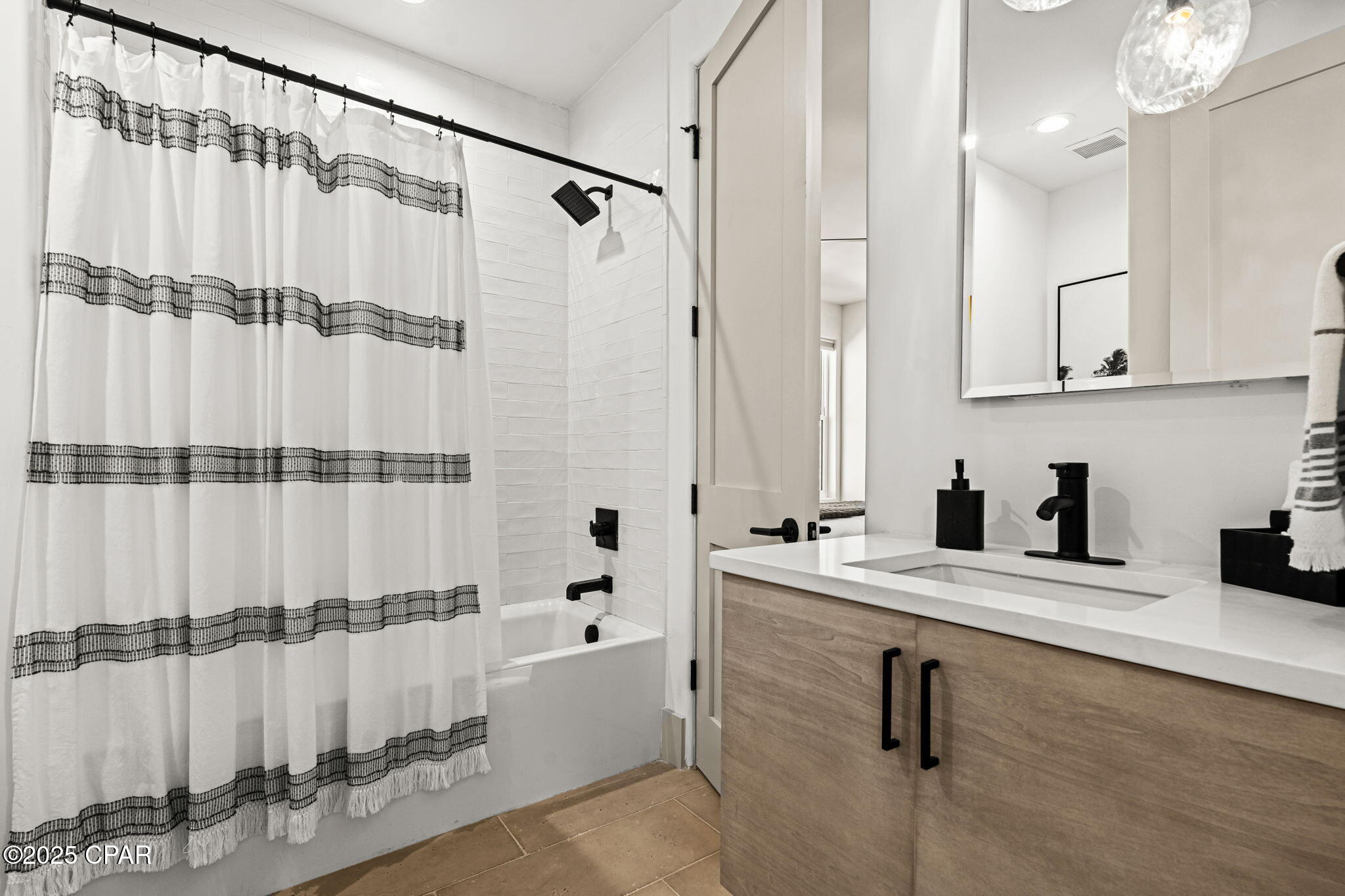 Grand Lagoon Shores 4 - Residential