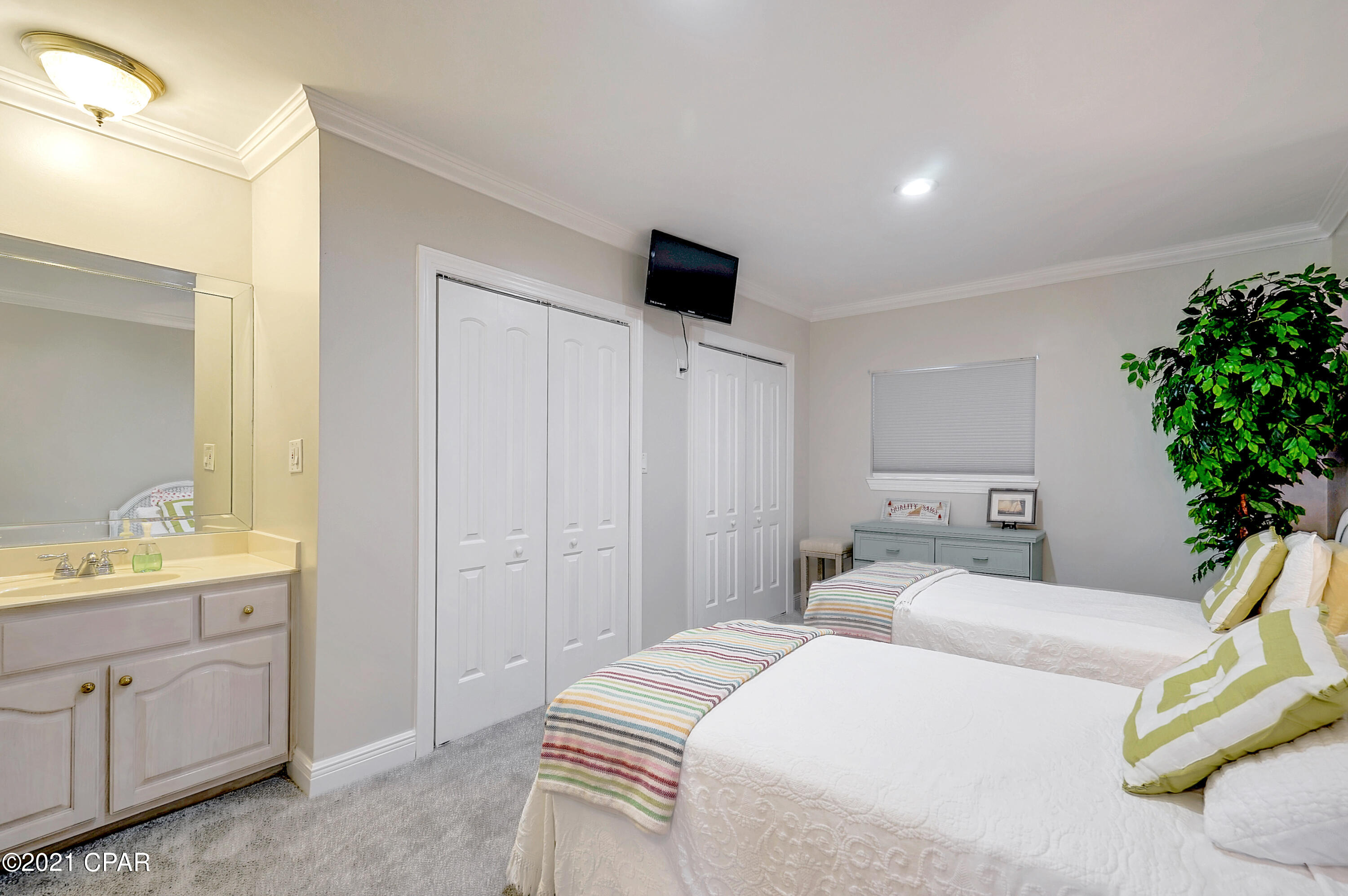 Regency Towers - Residential