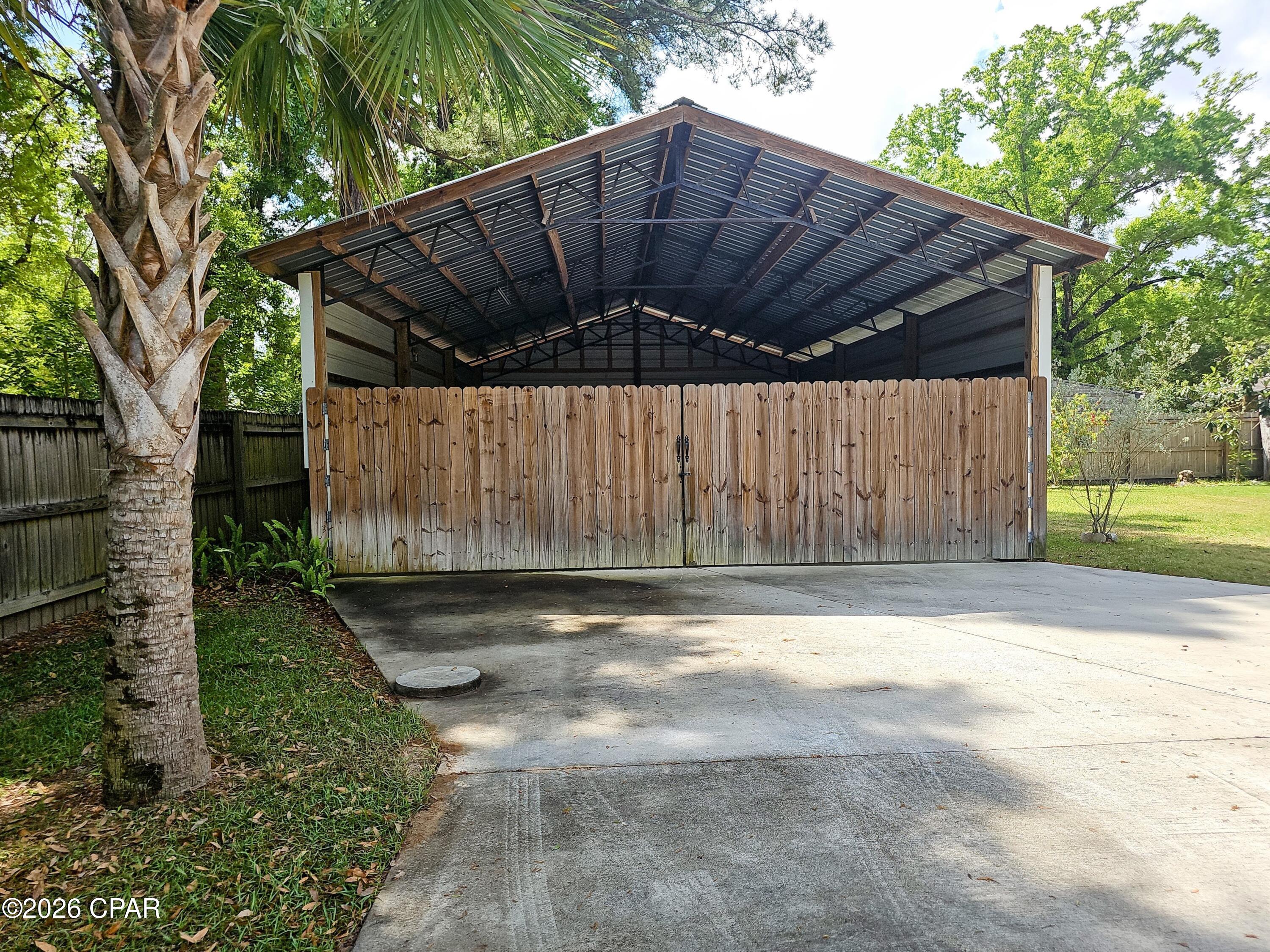 Mitchel Manor - Residential