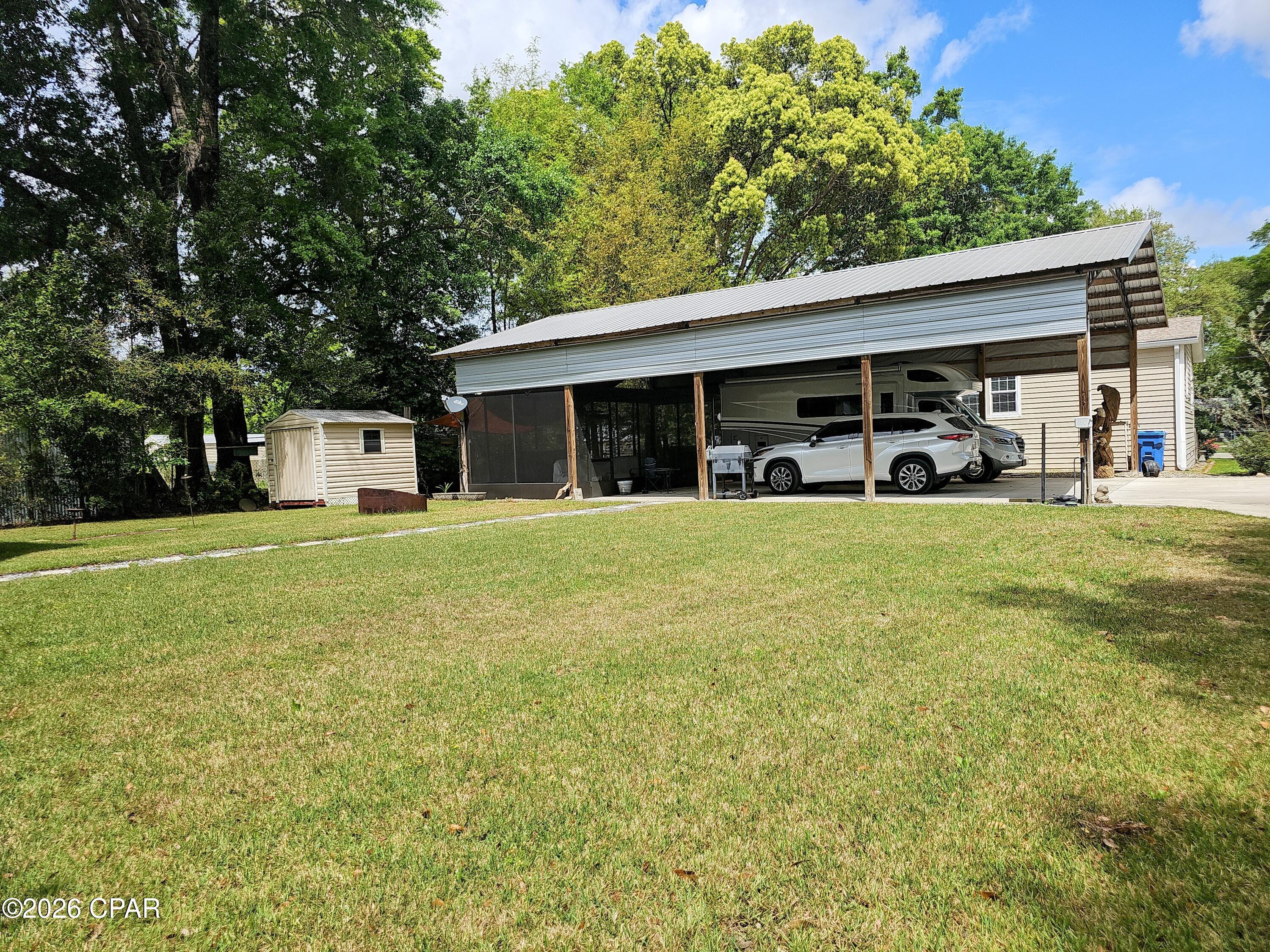 Mitchel Manor - Residential