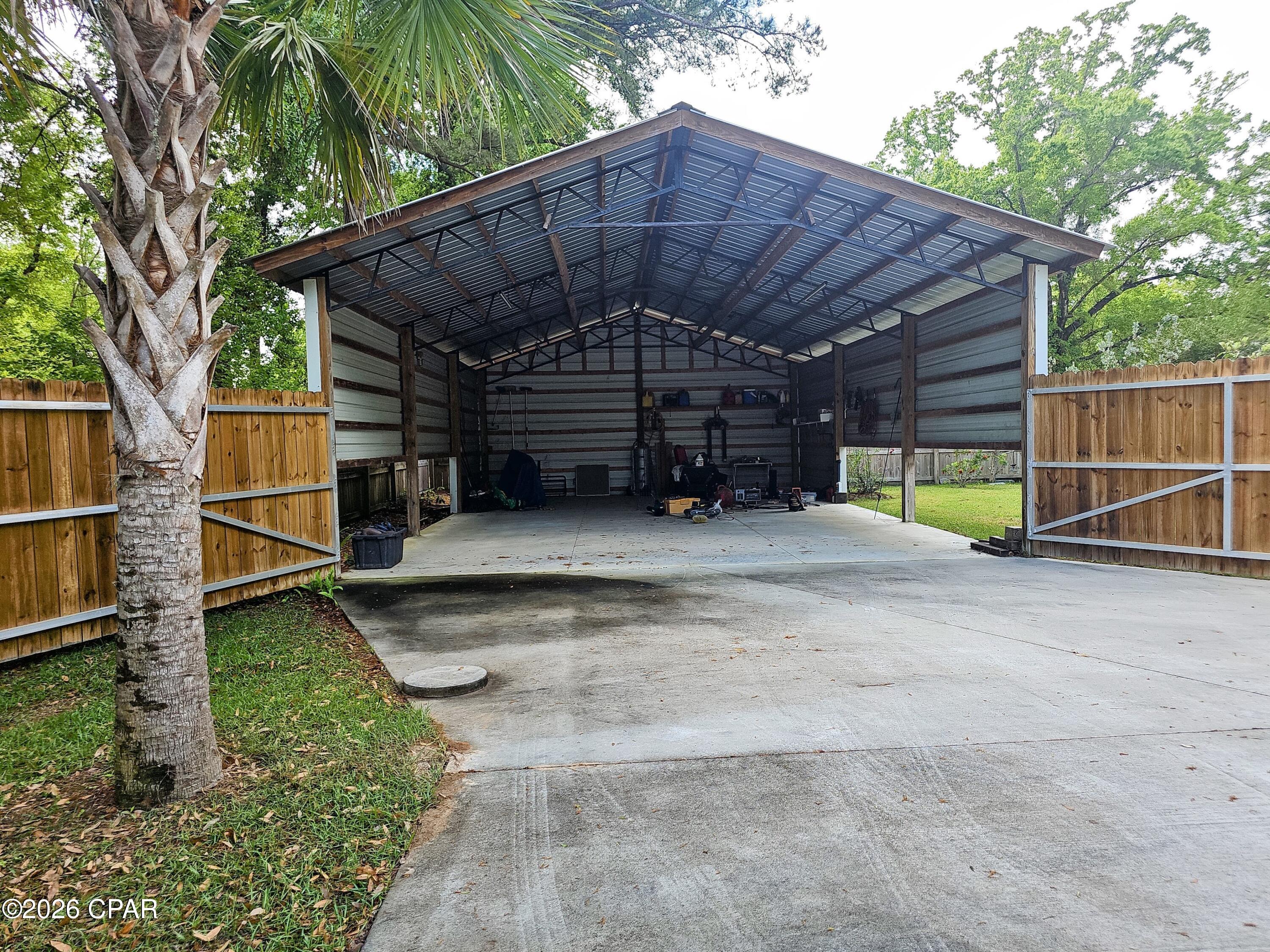 Mitchel Manor - Residential