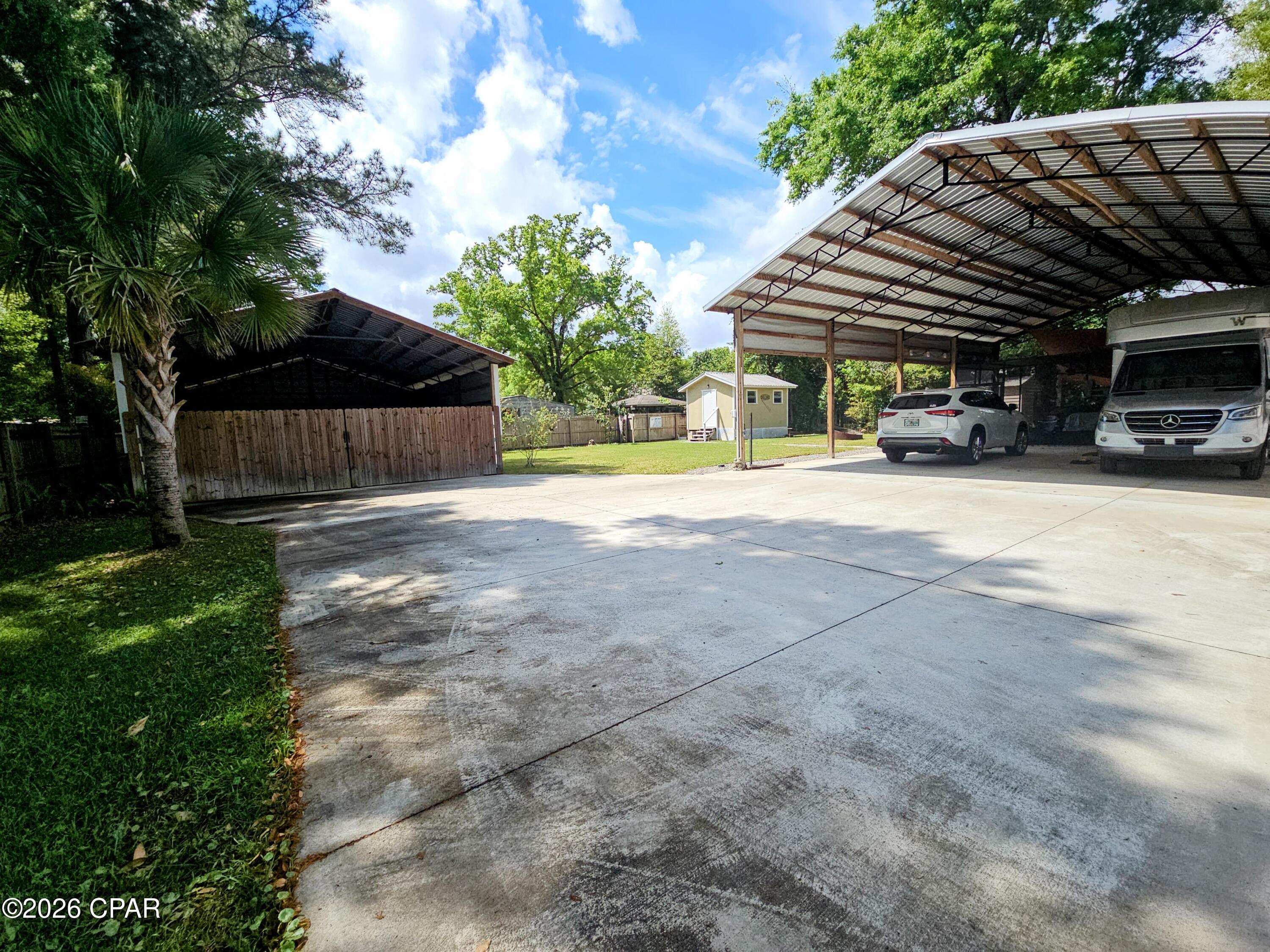 Mitchel Manor - Residential