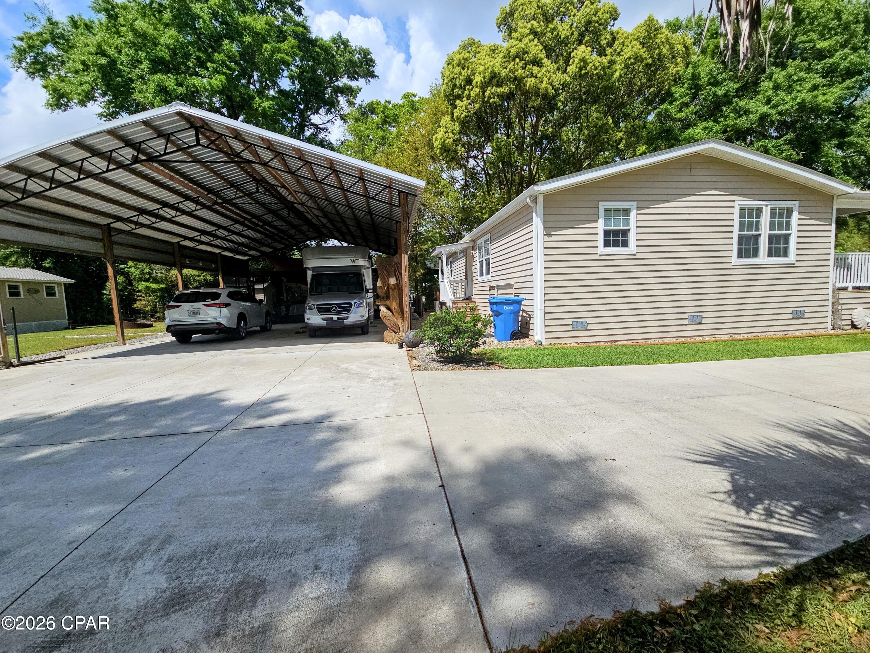 Mitchel Manor - Residential