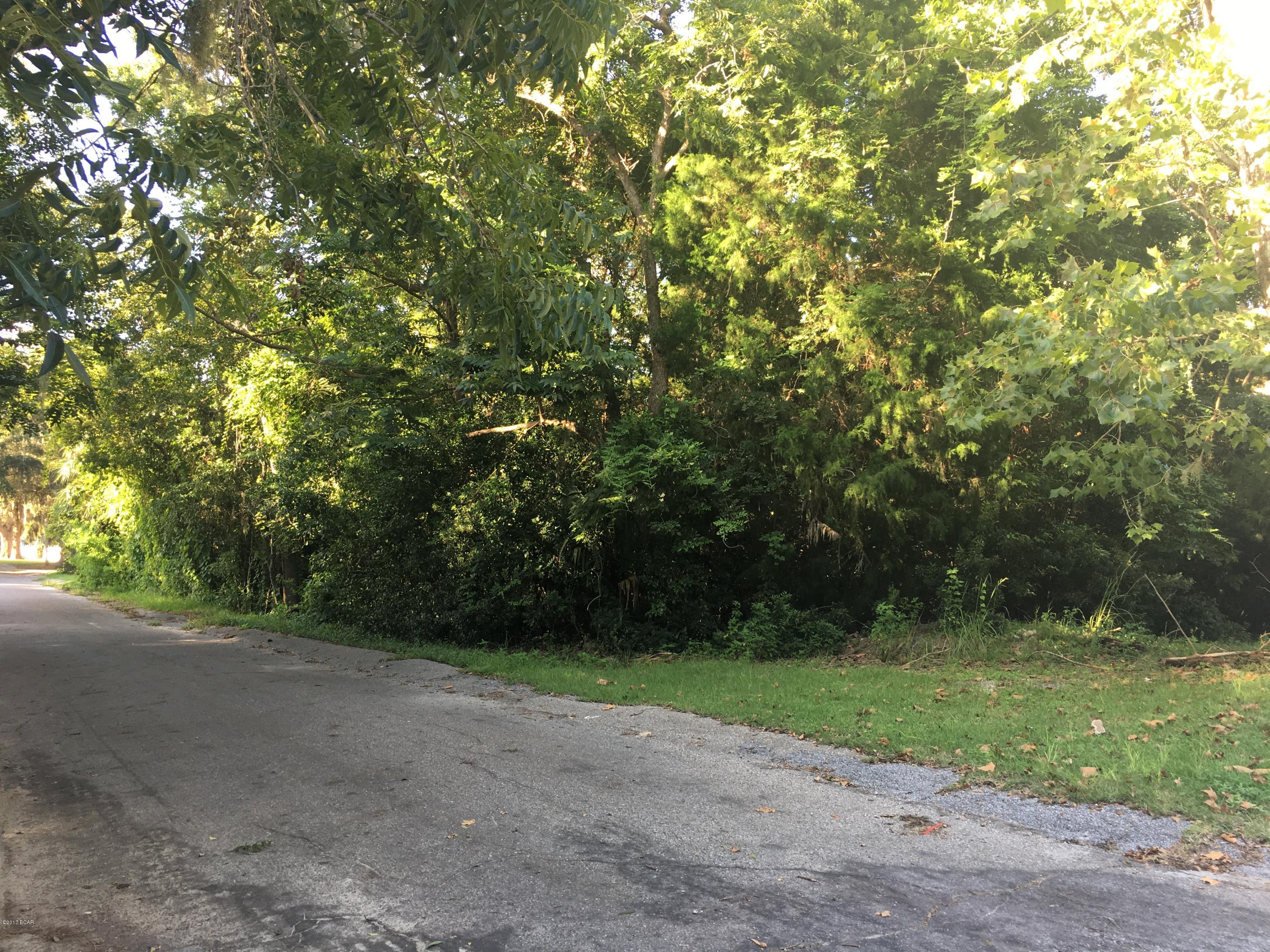 Bennett & Goodgame - Land