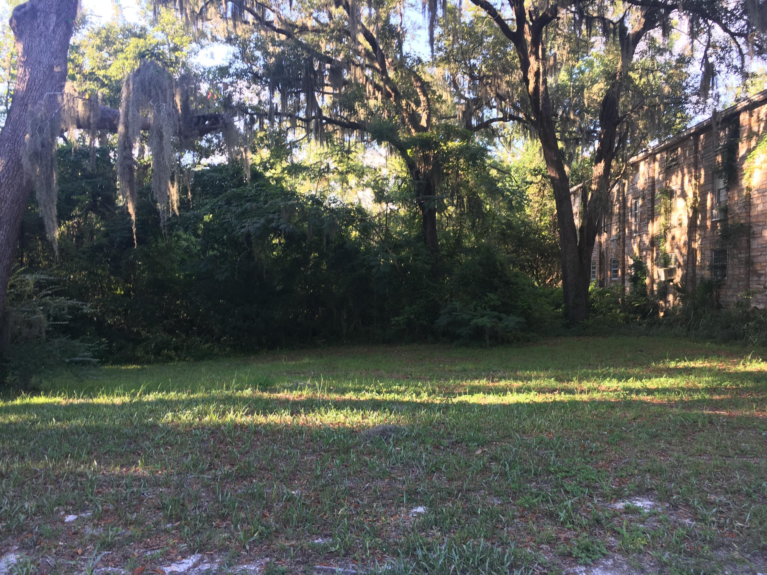 Bennett & Goodgame - Land