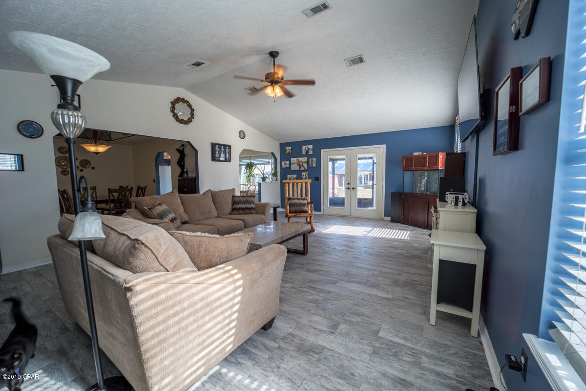 Boat Race Estates - Residential