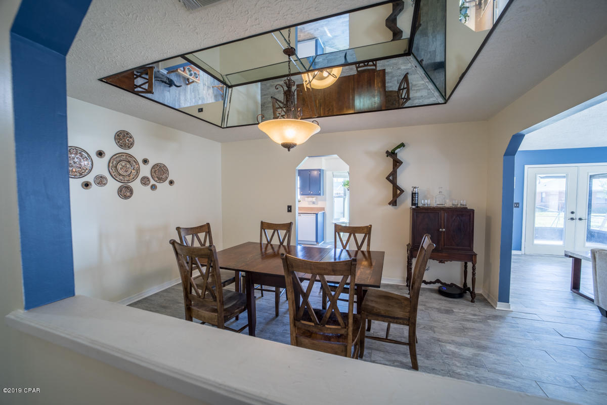 Boat Race Estates - Residential