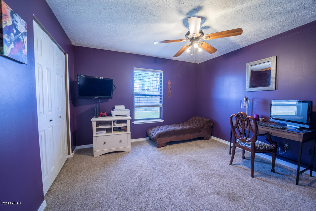 Boat Race Estates - Residential