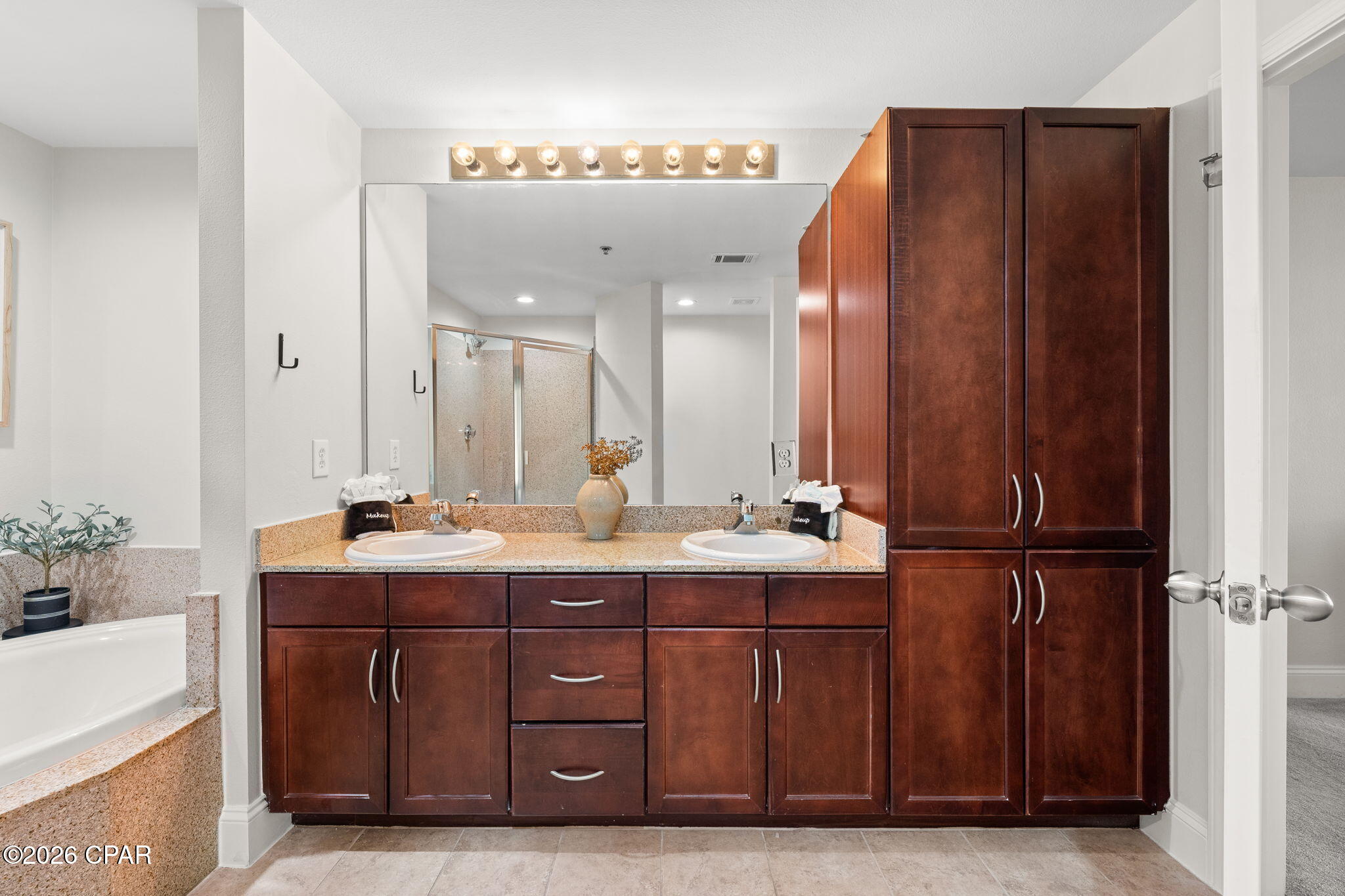 Laketown Wharf Phase II - Residential